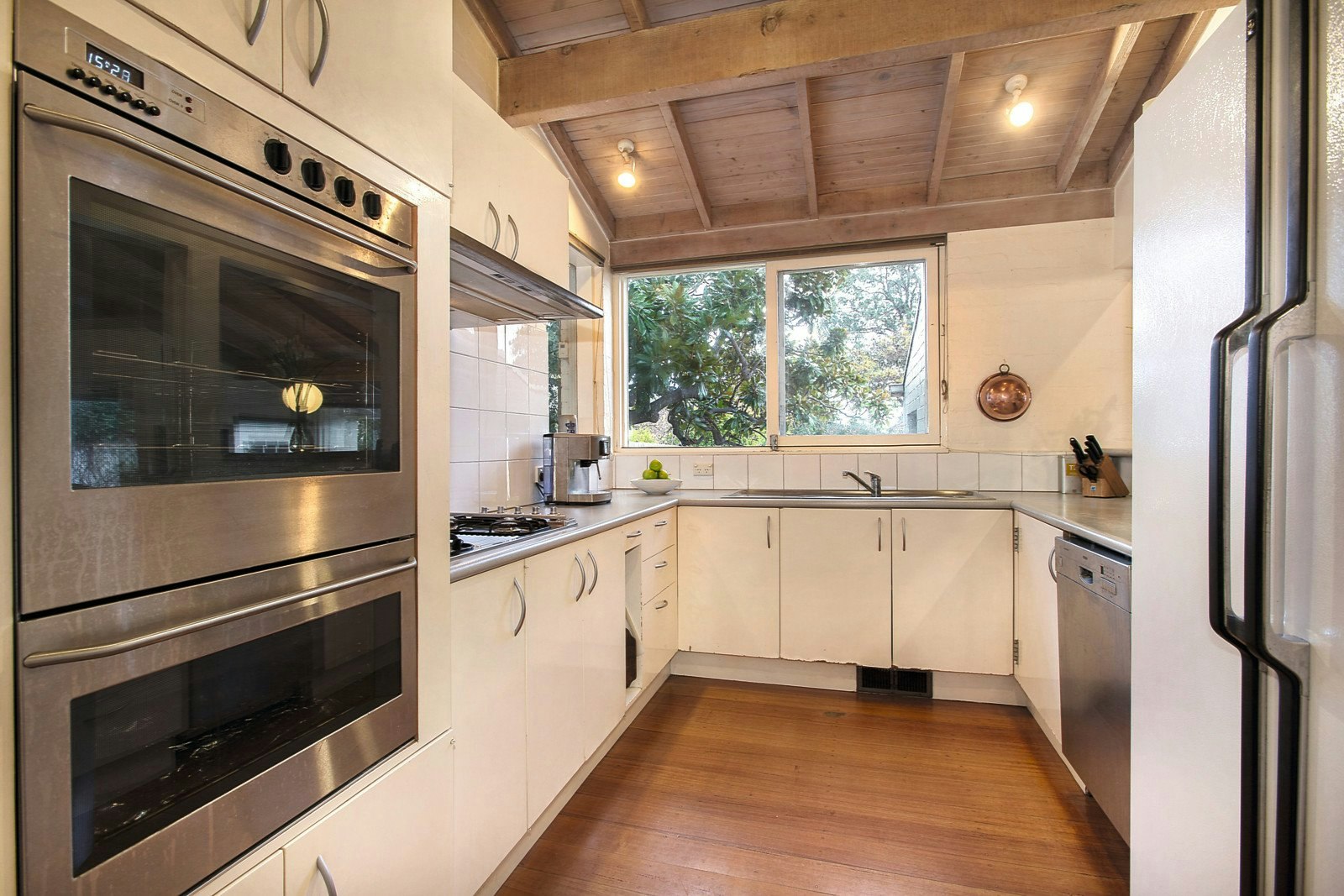 41 Mathoura Road, Toorak, VIC