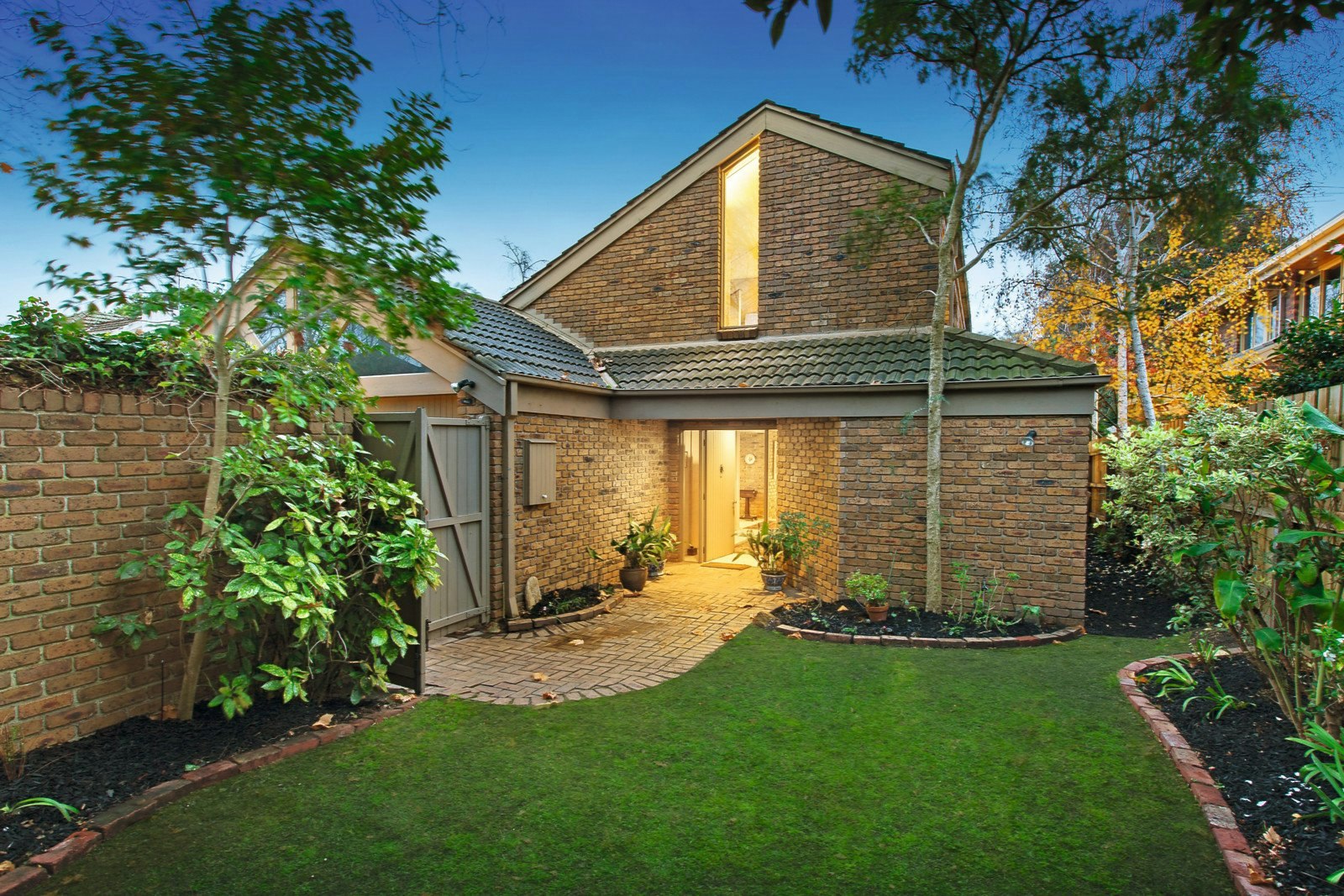 15 Stanley Grove, Canterbury, VIC