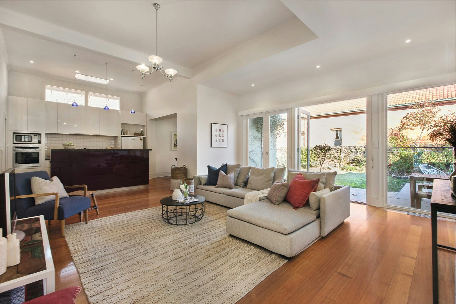 2 Valentine Grove, Armadale, VIC