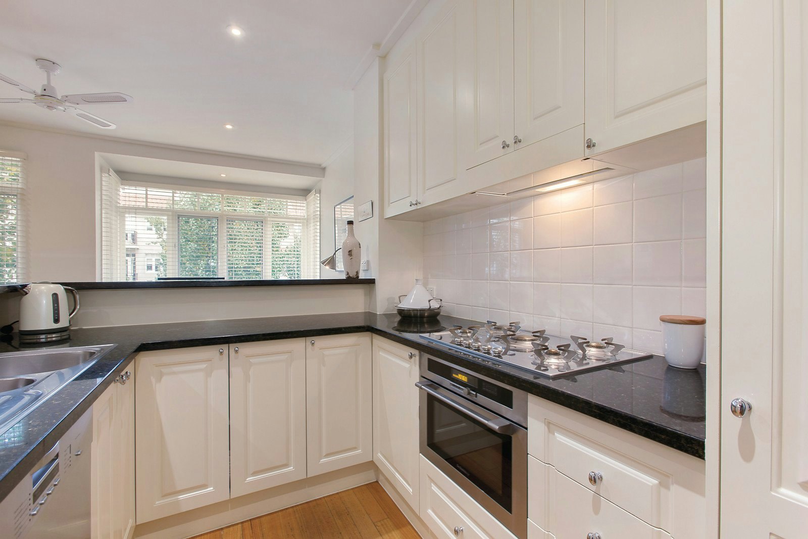 88 Esplanade West, Port Melbourne, VIC