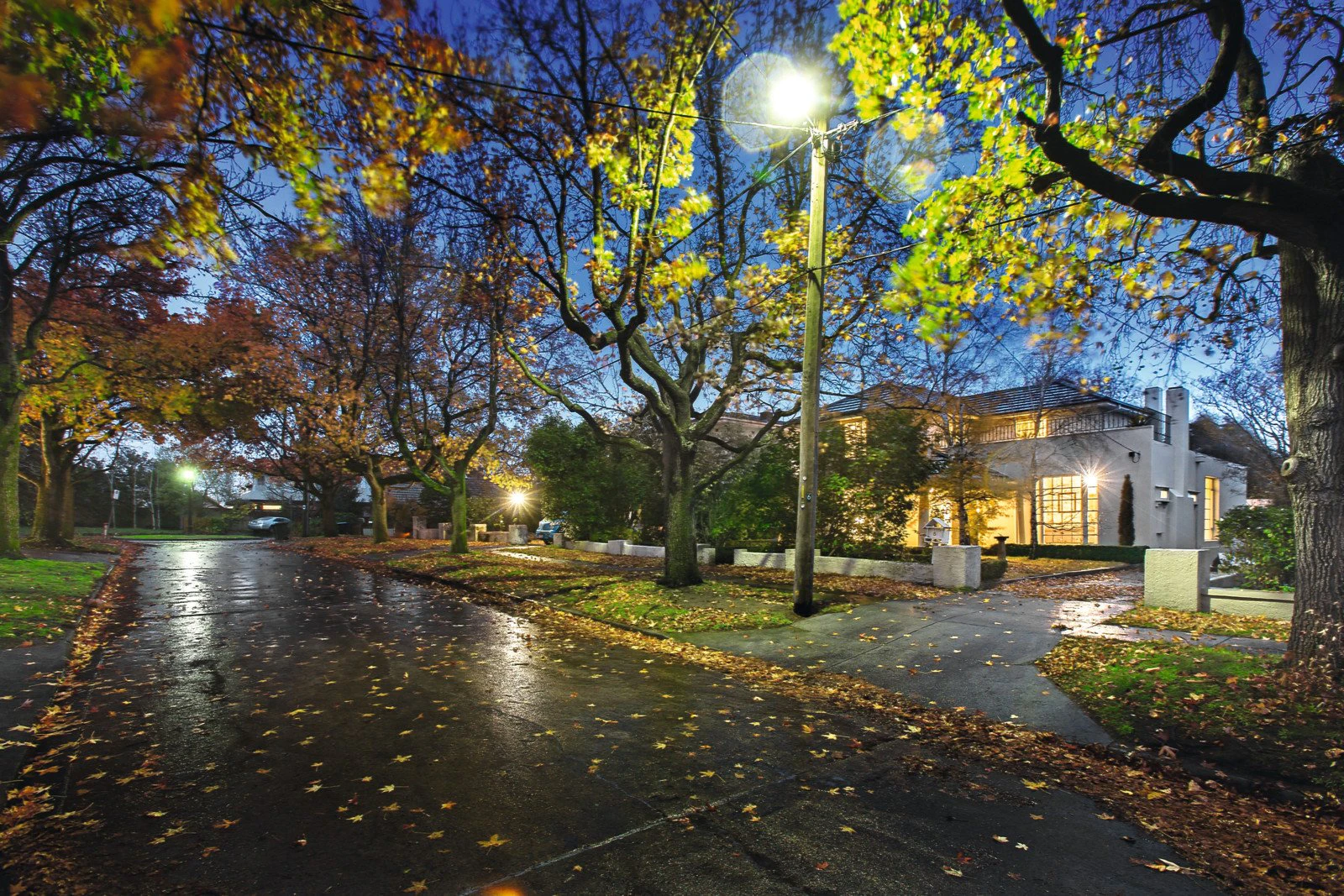 6 Lewes Drive, Malvern East, VIC