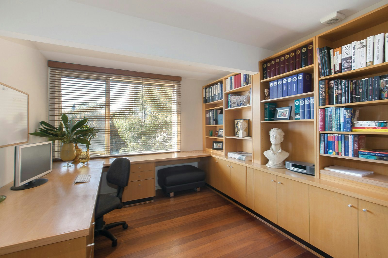 11/287 Bank Street, South Melbourne, VIC