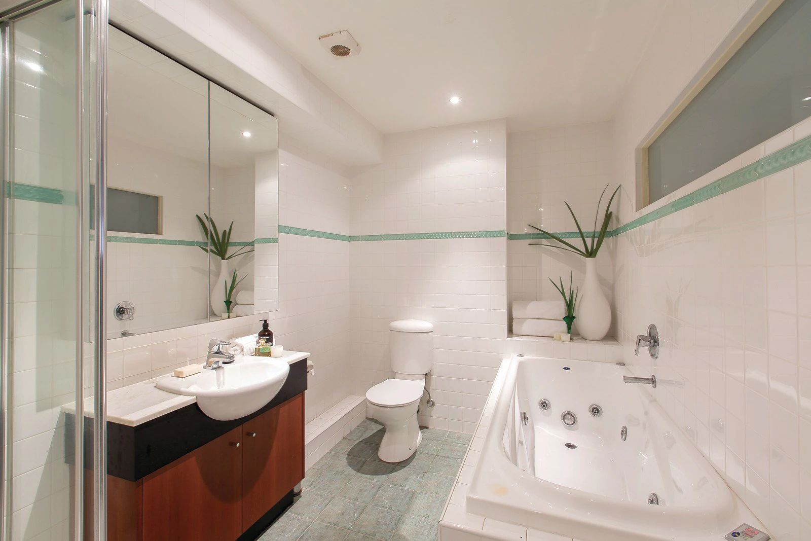 11/287 Bank Street, South Melbourne, VIC