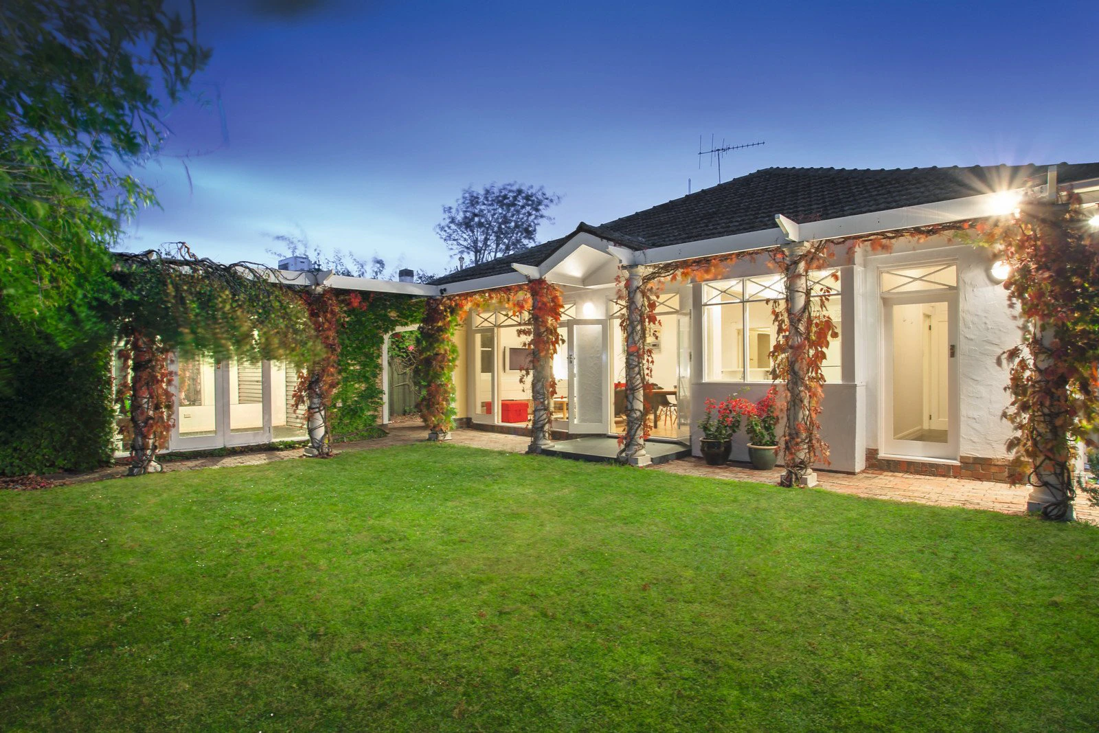 33 Elm Grove, Brighton, VIC