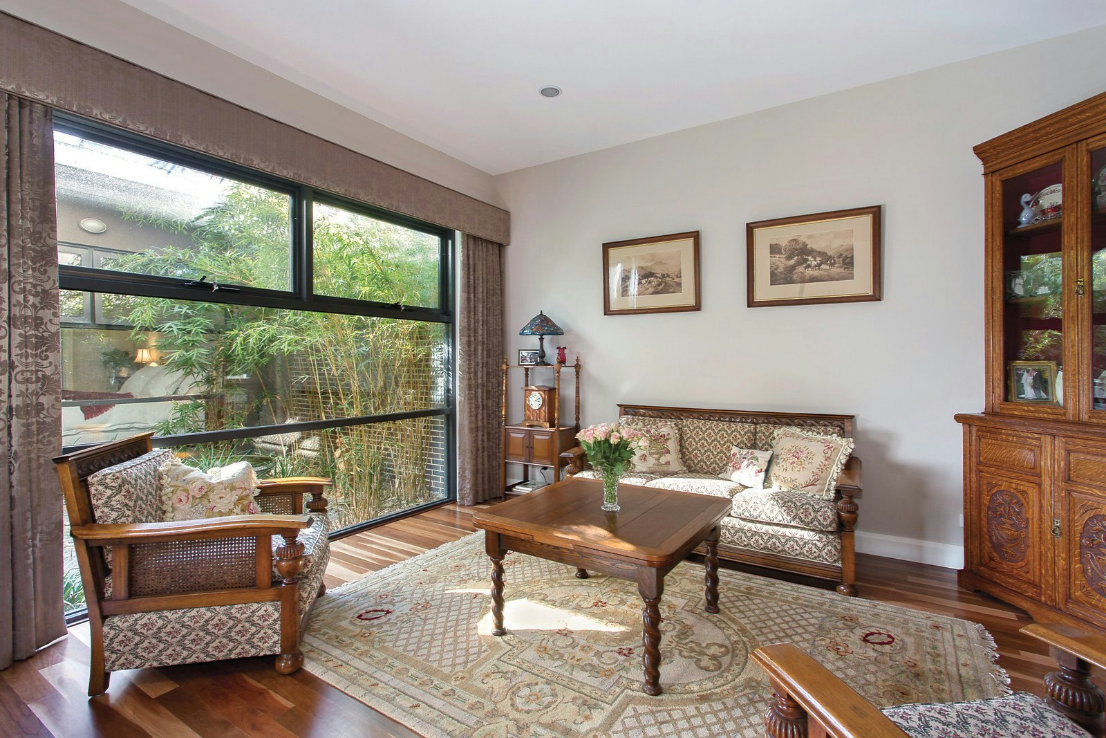 11 St James Avenue, Mont Albert, VIC