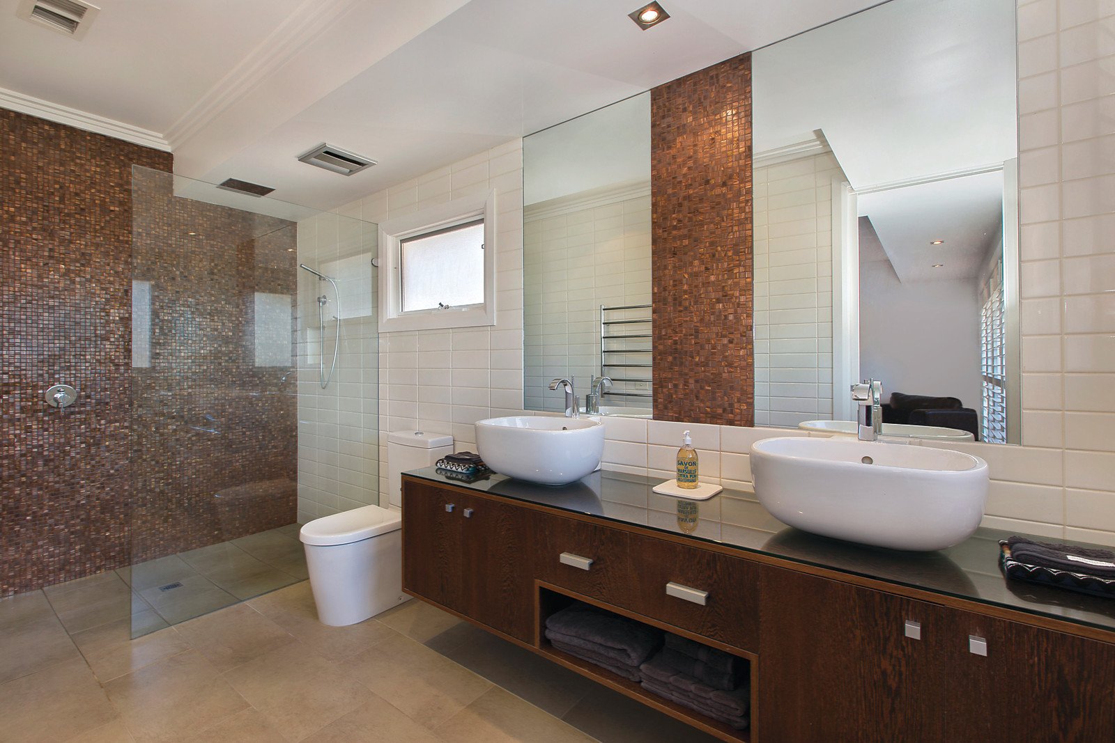 15 Bridge Street, Hampton - Thumbnail 8