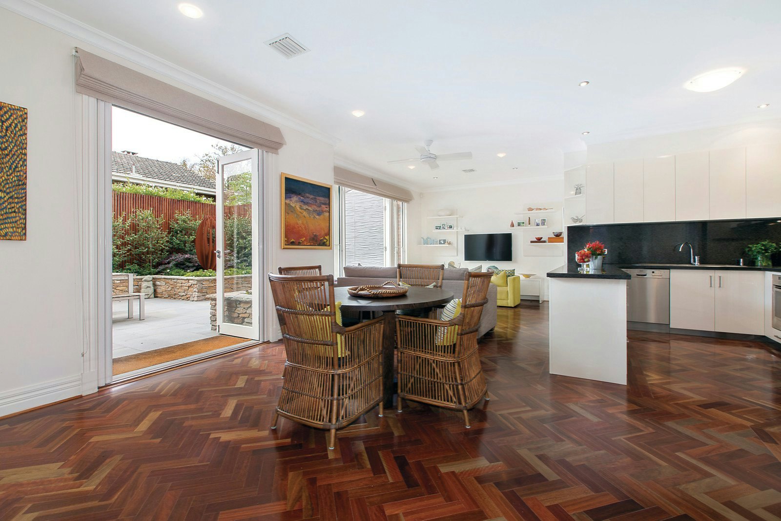 2/11 Tollington Avenue, Malvern East, VIC