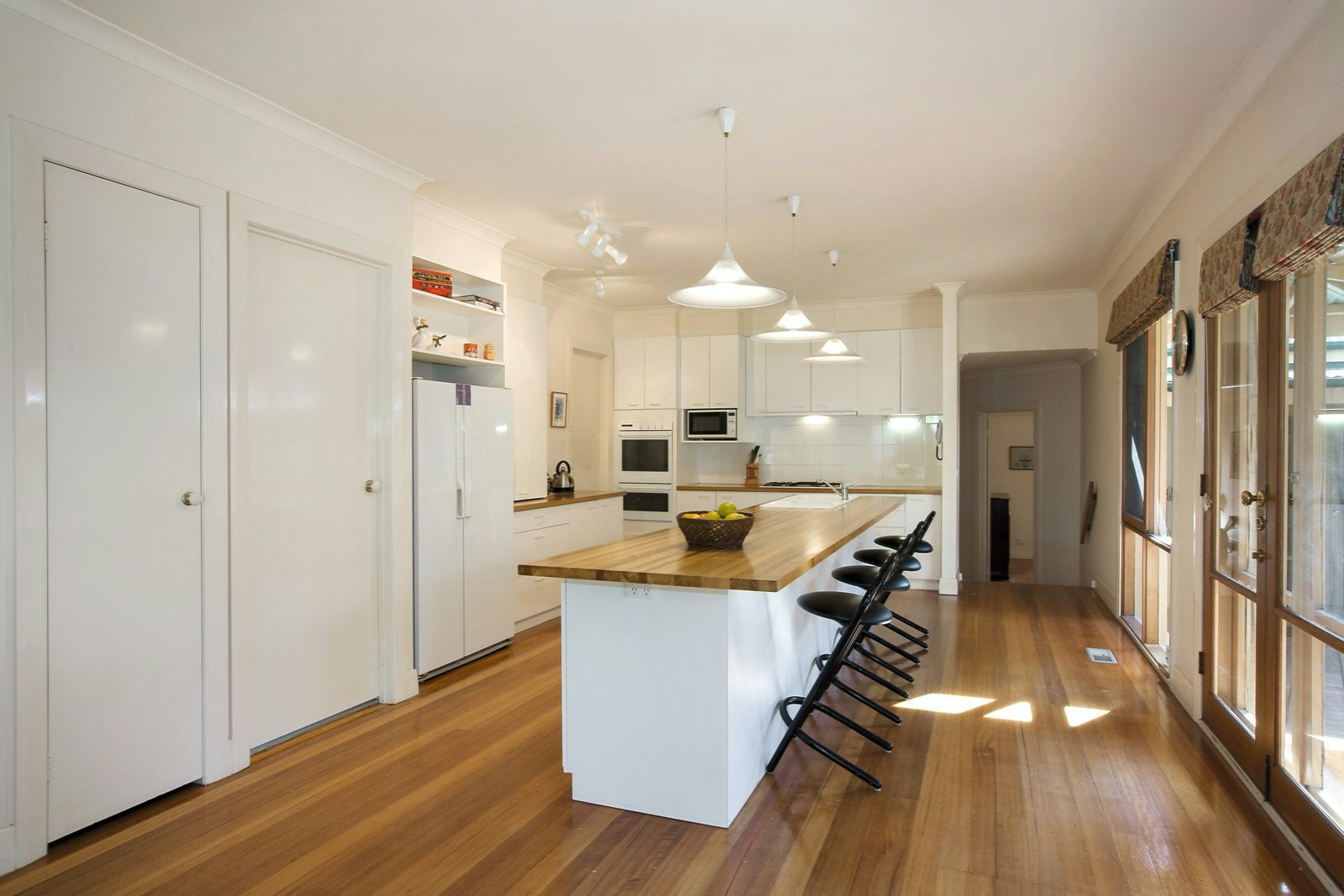 4 Dryden Street, Canterbury, VIC