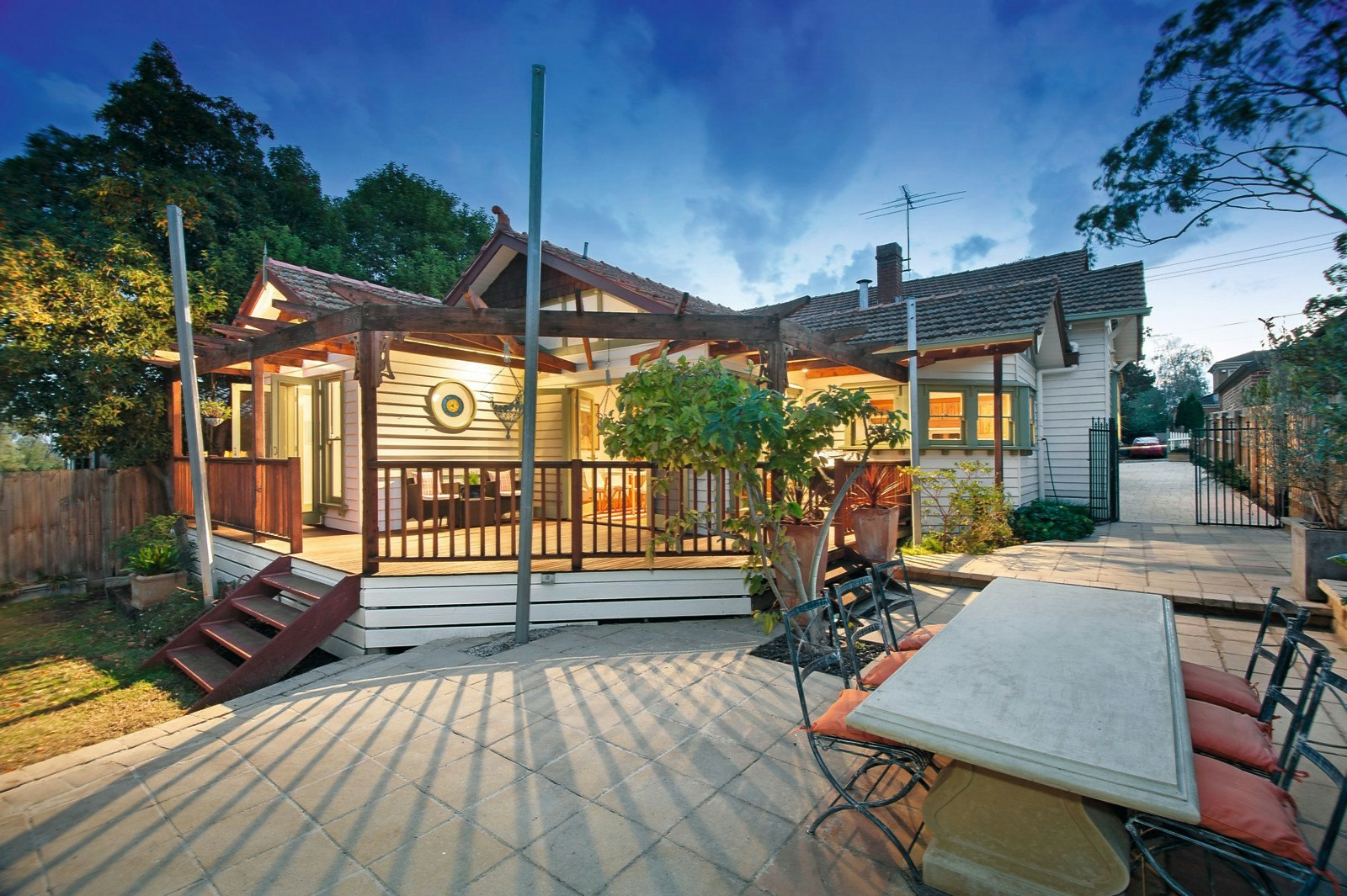 182 Wattle Valley Road, Camberwell, VIC