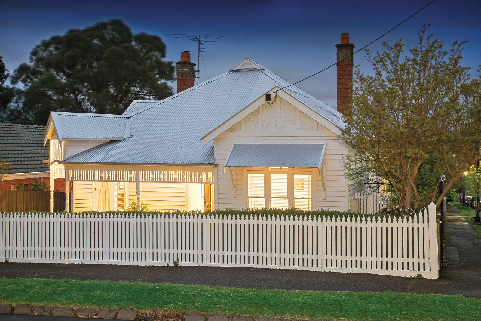 25 Hillside Parade, Glen Iris, VIC