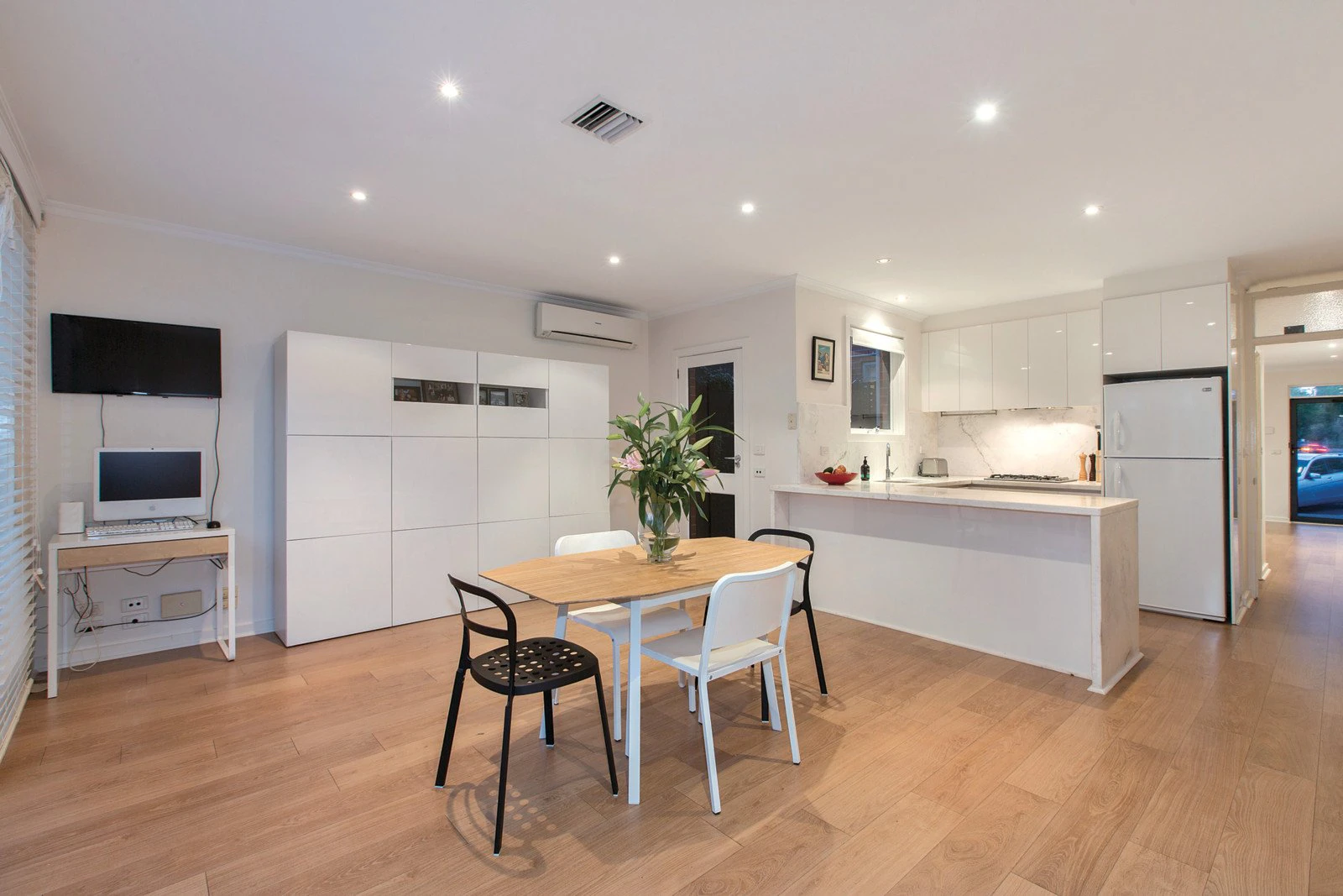 102 Palmerston Crescent, South Melbourne, VIC