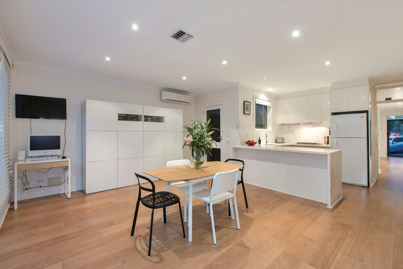 102 Palmerston Crescent, South Melbourne, VIC