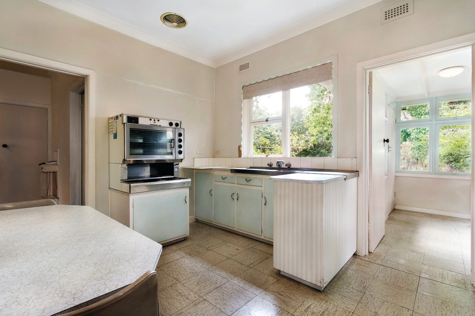 31 Bentley Street, Surrey Hills, VIC