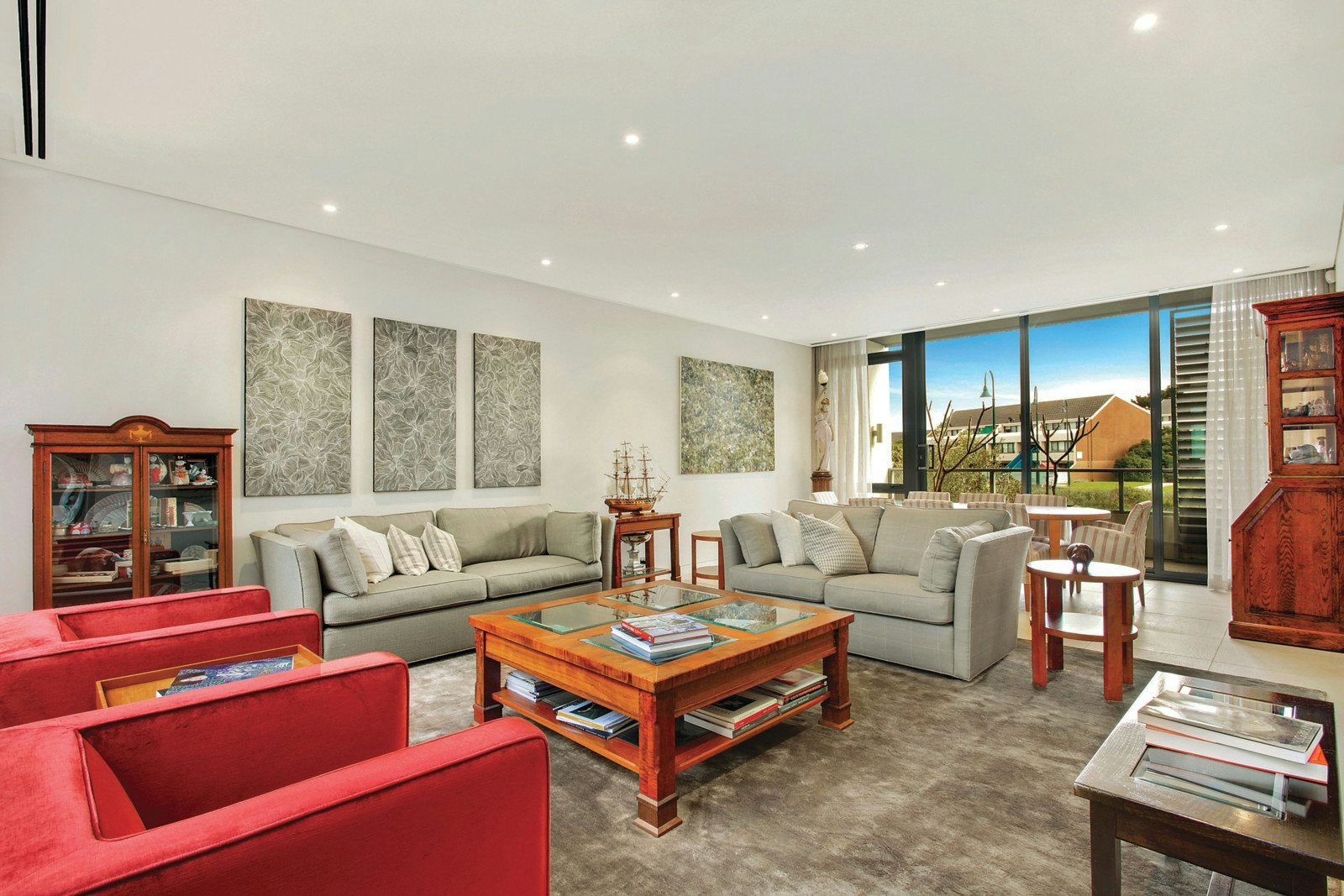 2 First Point, Port Melbourne, VIC