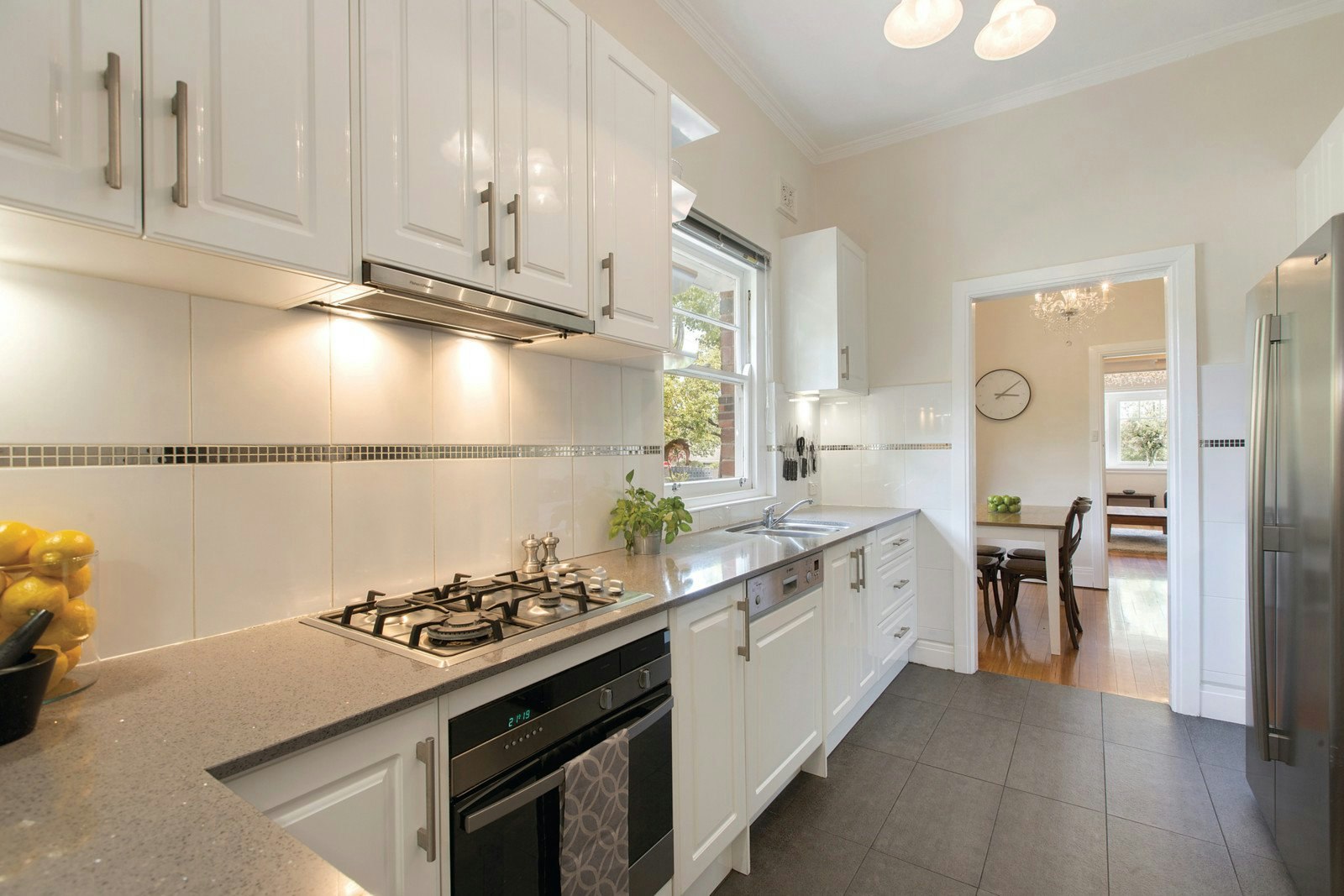 2a Elphin Grove, Camberwell, VIC