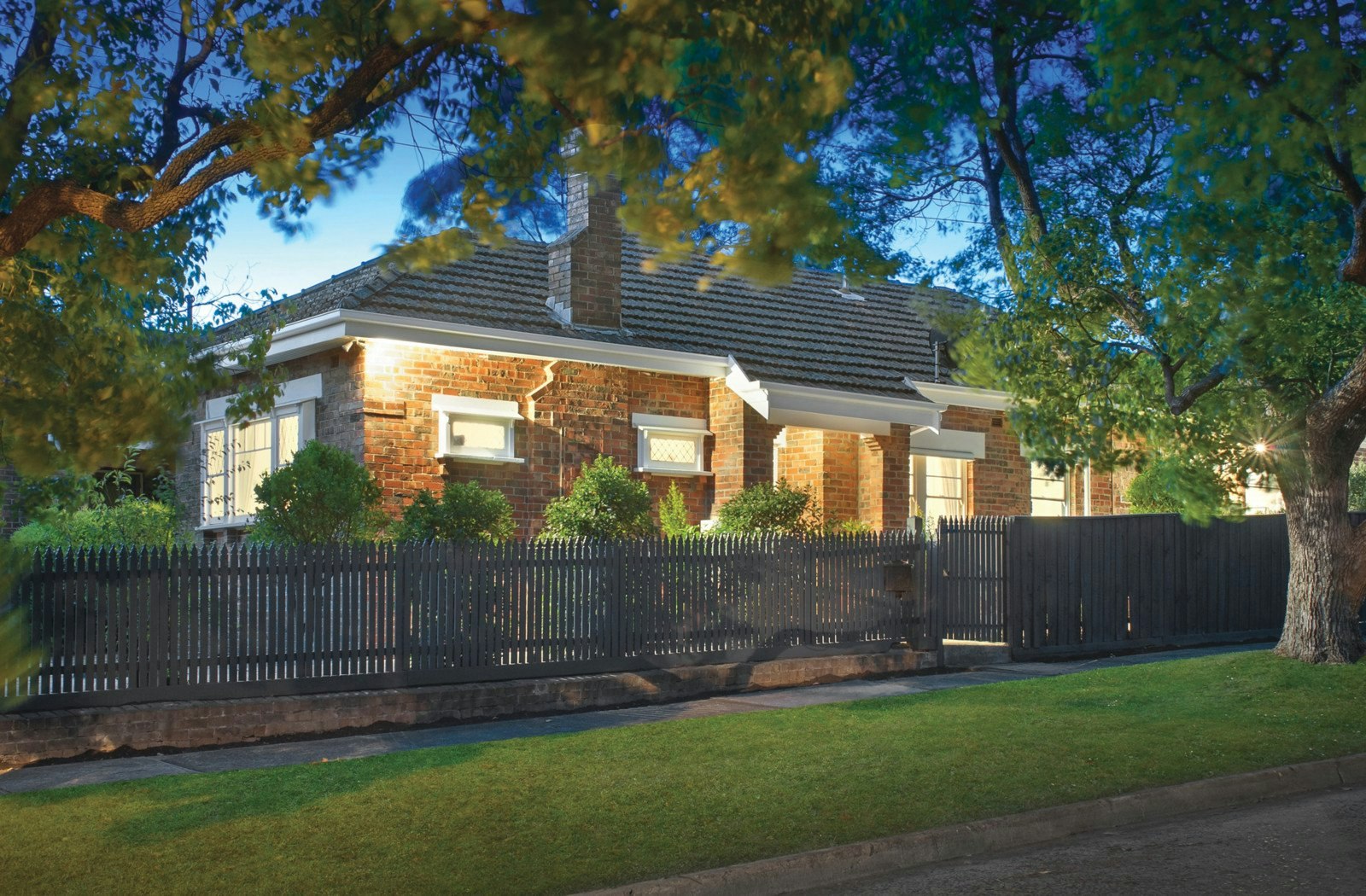 2a Elphin Grove, Camberwell, VIC