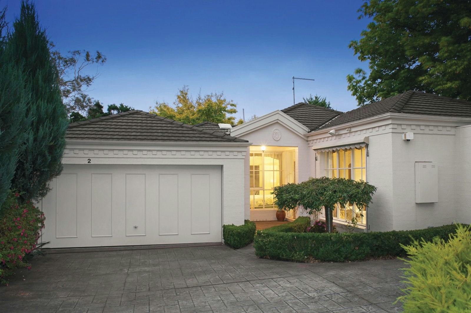 2/39 Allambee Avenue, Camberwell, VIC