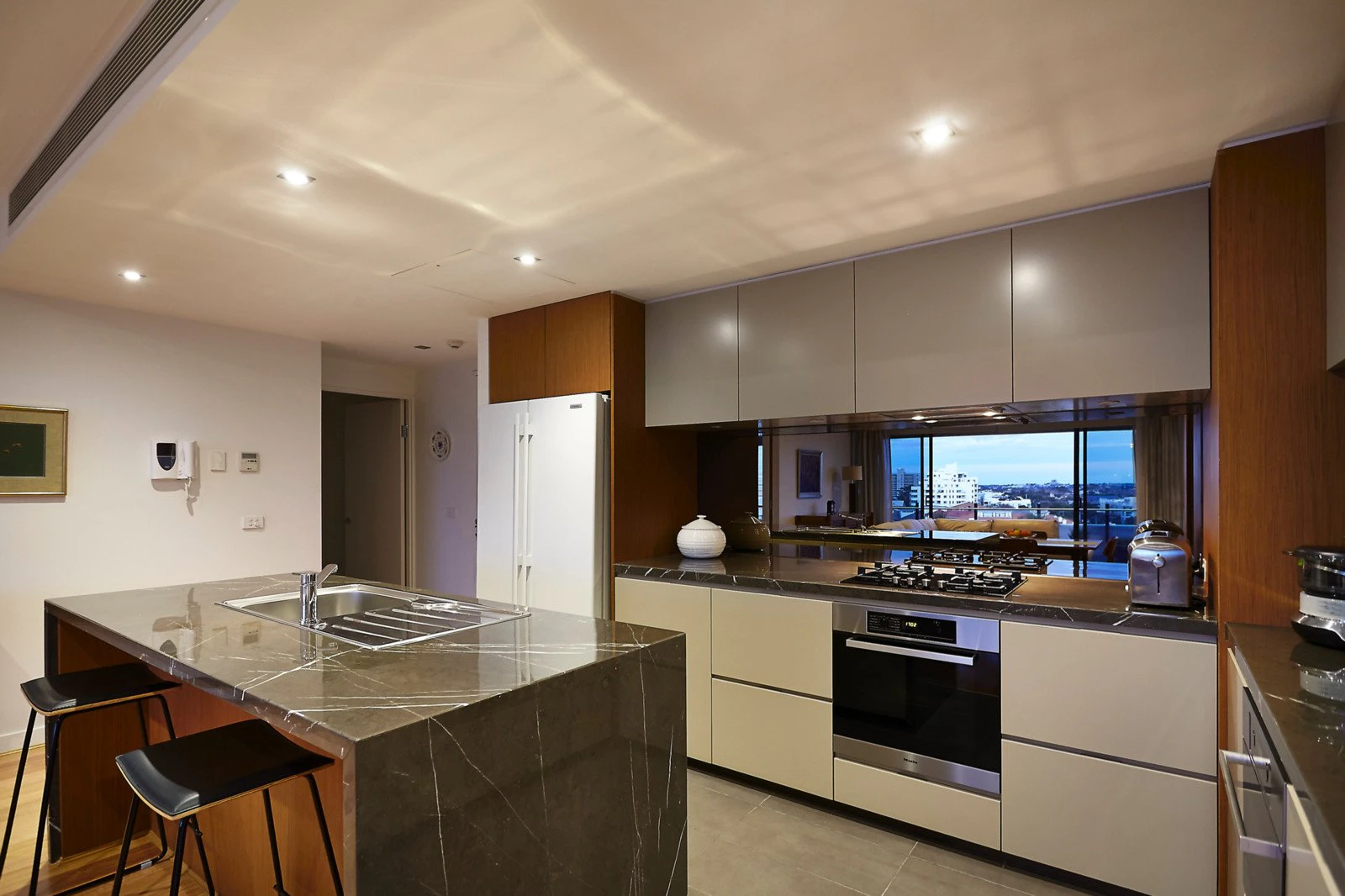 506/108 Bay Street, Port Melbourne, VIC
