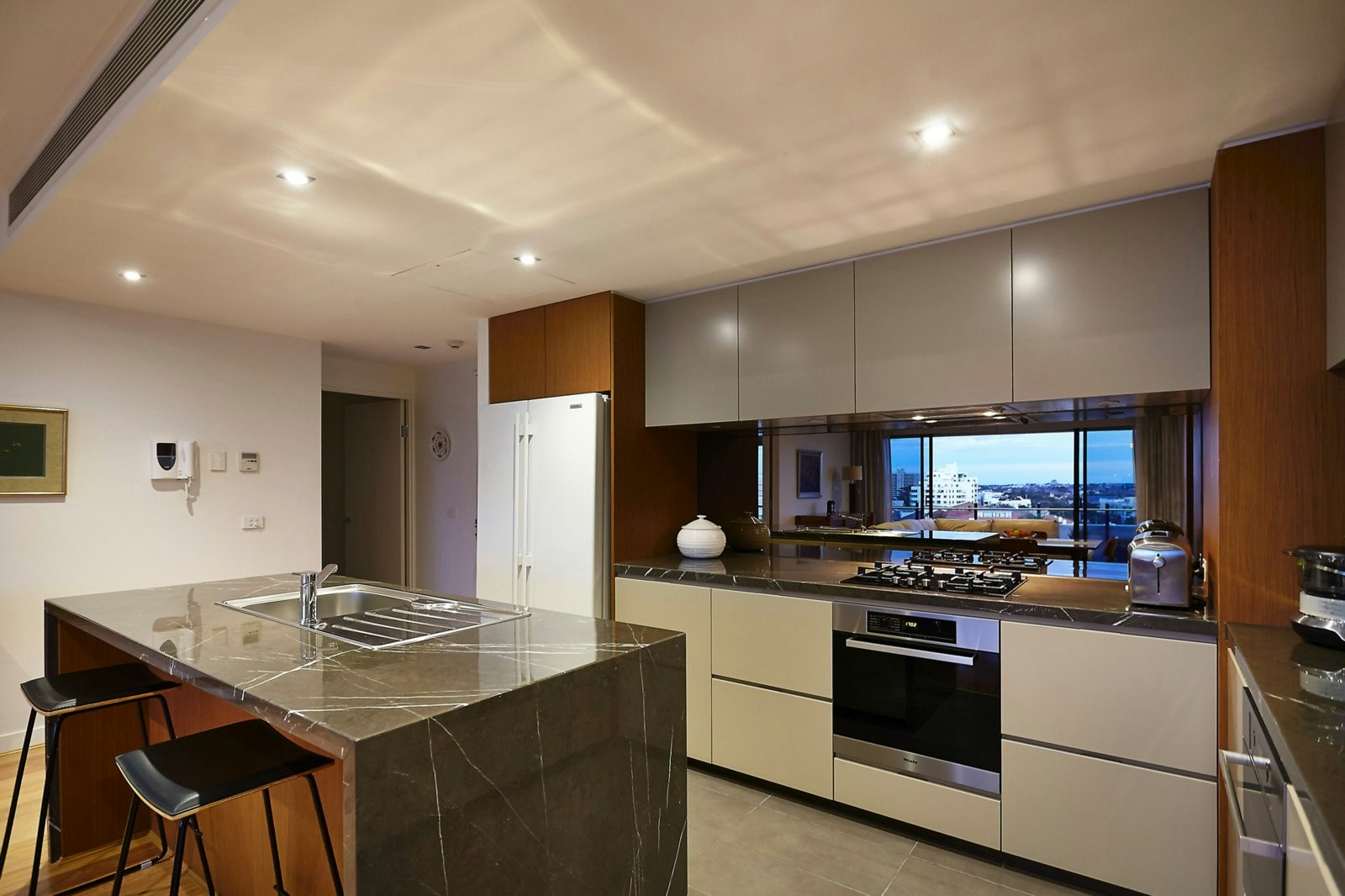 506/108 Bay Street, Port Melbourne, VIC