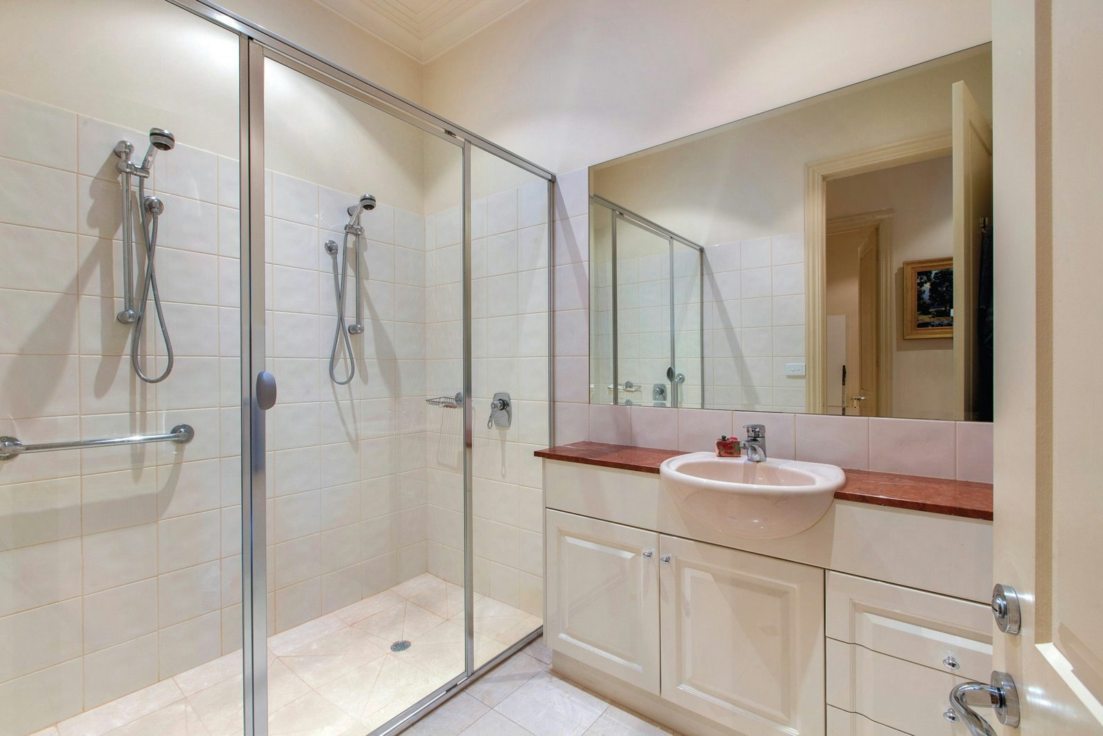 2/8 Knutsford Street, Balwyn, VIC