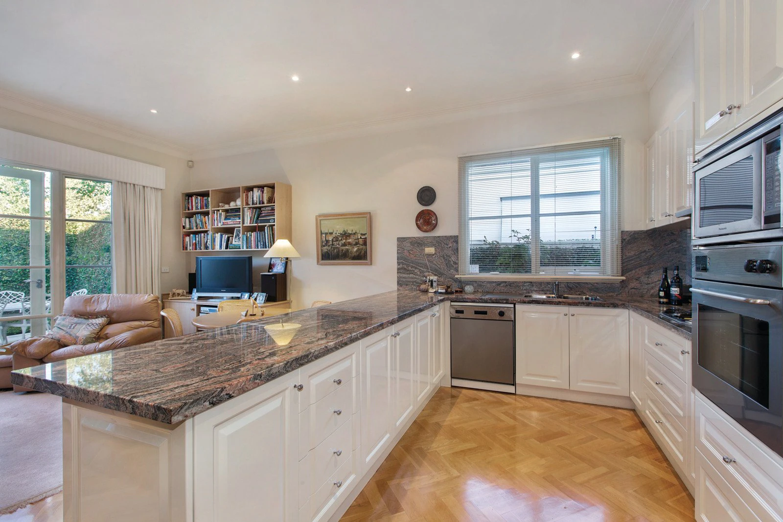 2/8 Knutsford Street, Balwyn, VIC