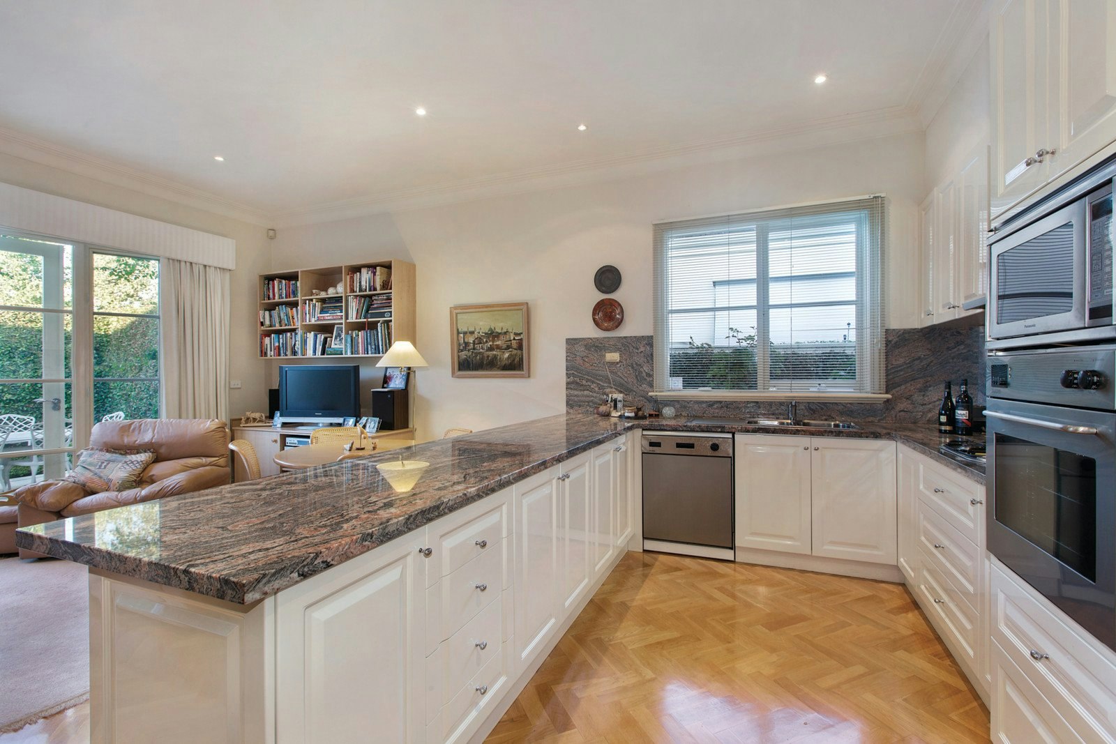 2/8 Knutsford Street, Balwyn, VIC