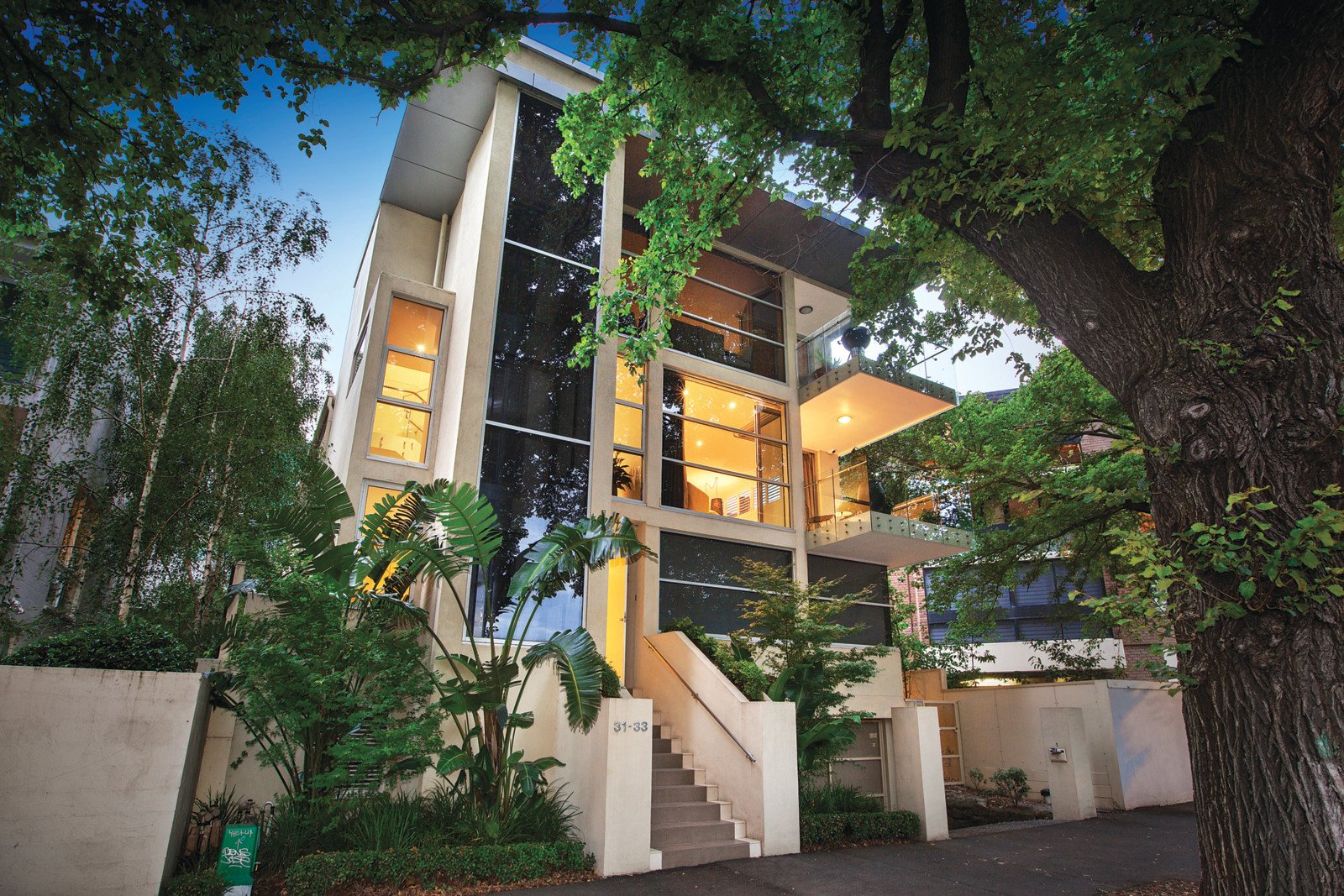 2/33 Alexandra Avenue, South Yarra - Image 1