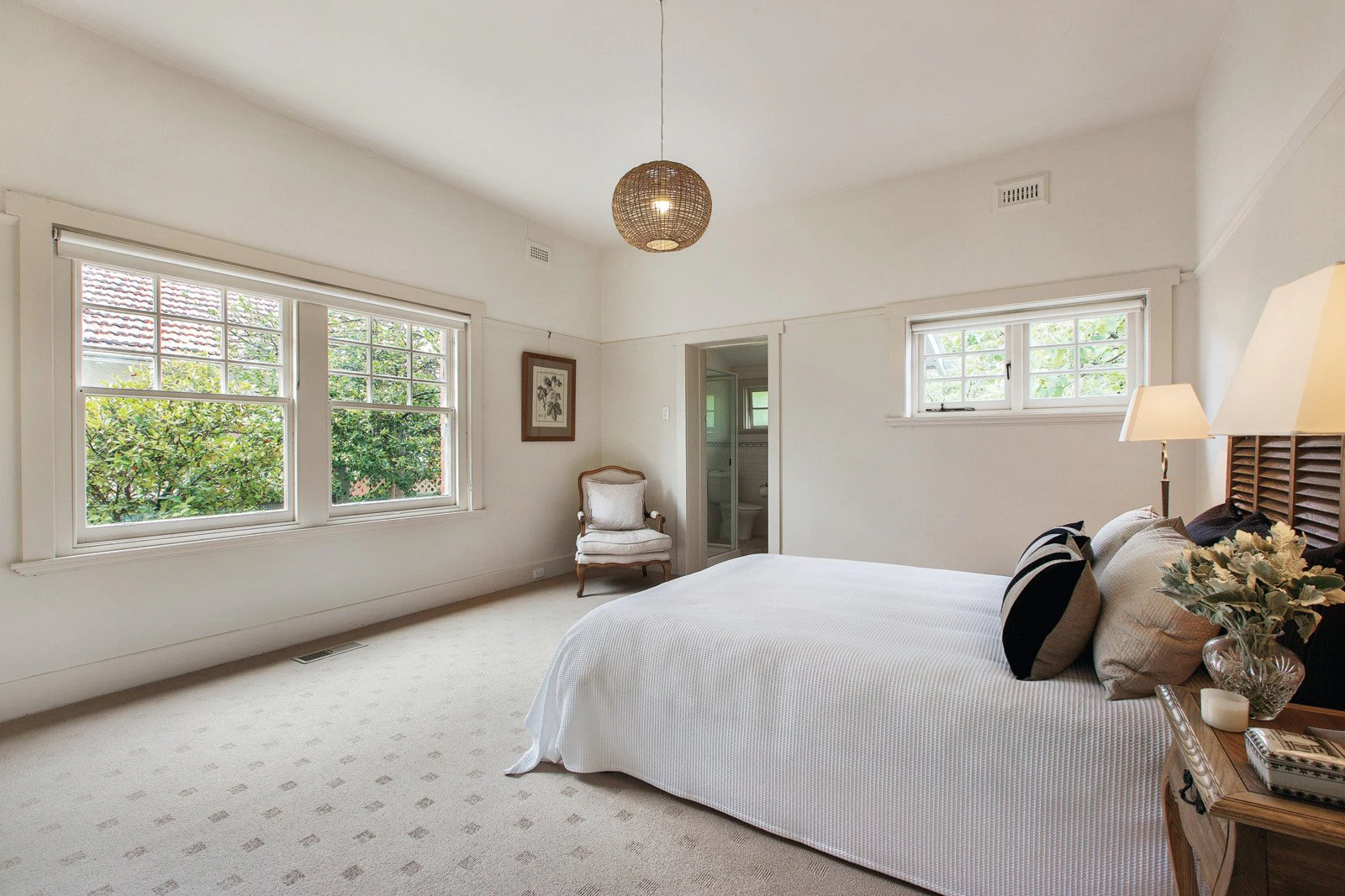 26 Salisbury Avenue, Mont Albert, VIC