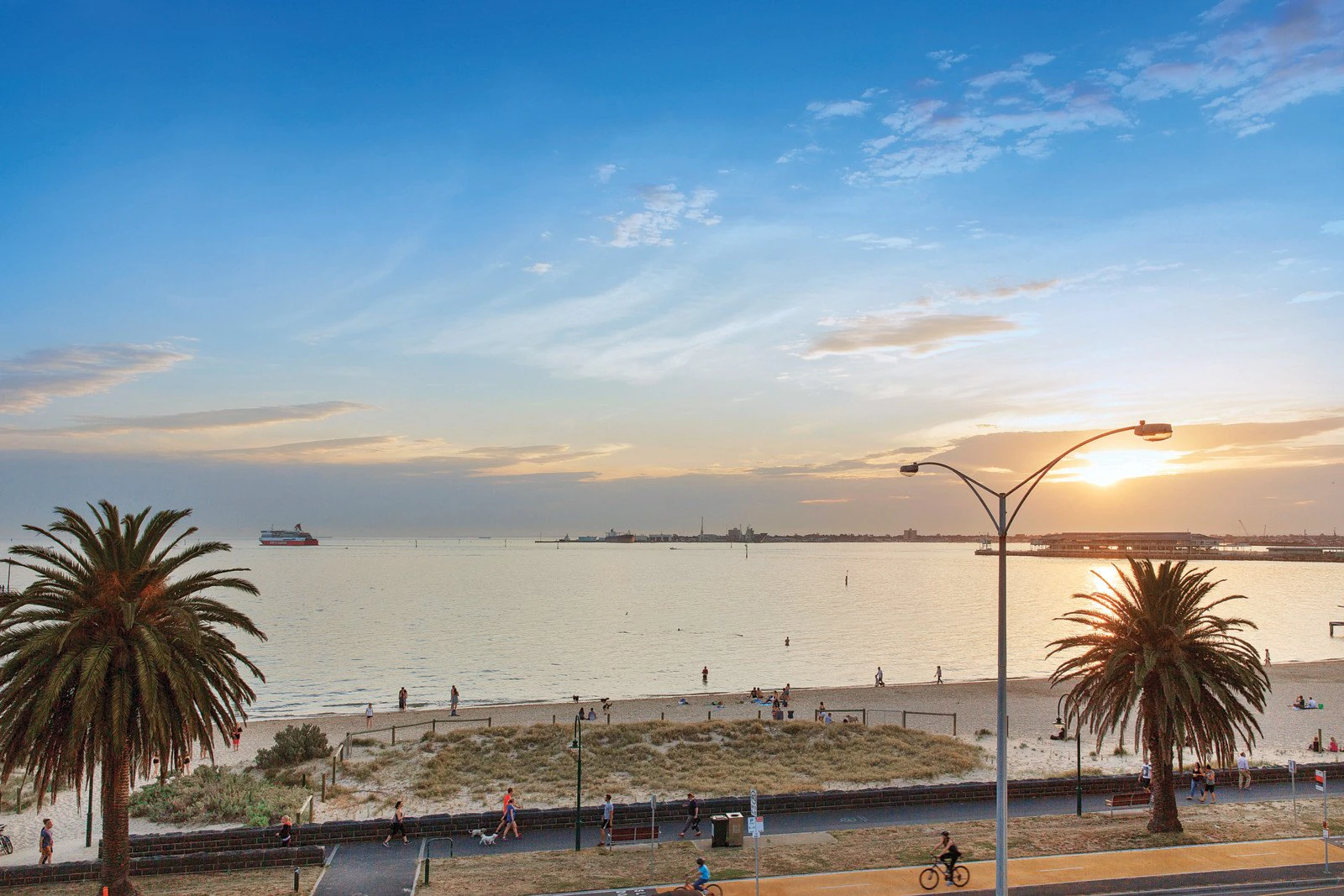 16 Beach Street, Port Melbourne, VIC