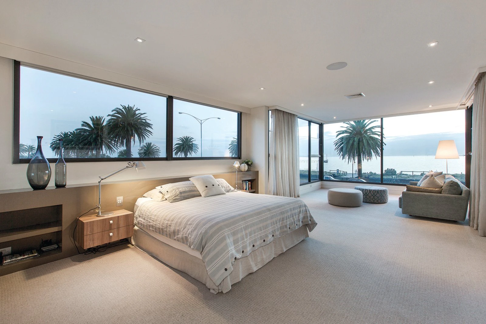 16 Beach Street, Port Melbourne, VIC