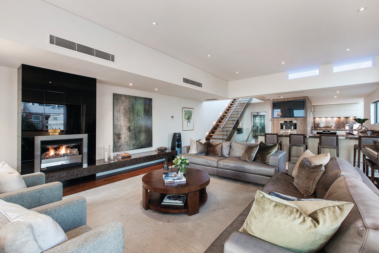 16 Beach Street, Port Melbourne - Thumbnail 3