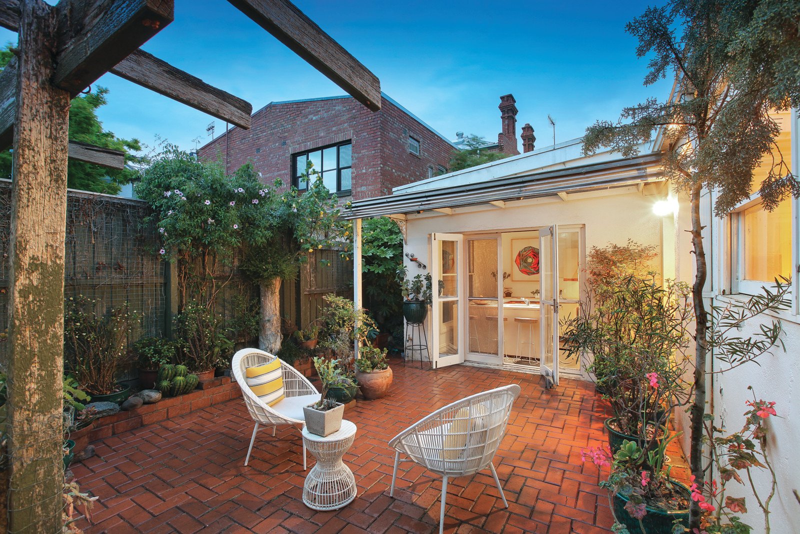 88 Park Street, South Yarra - Thumbnail 3