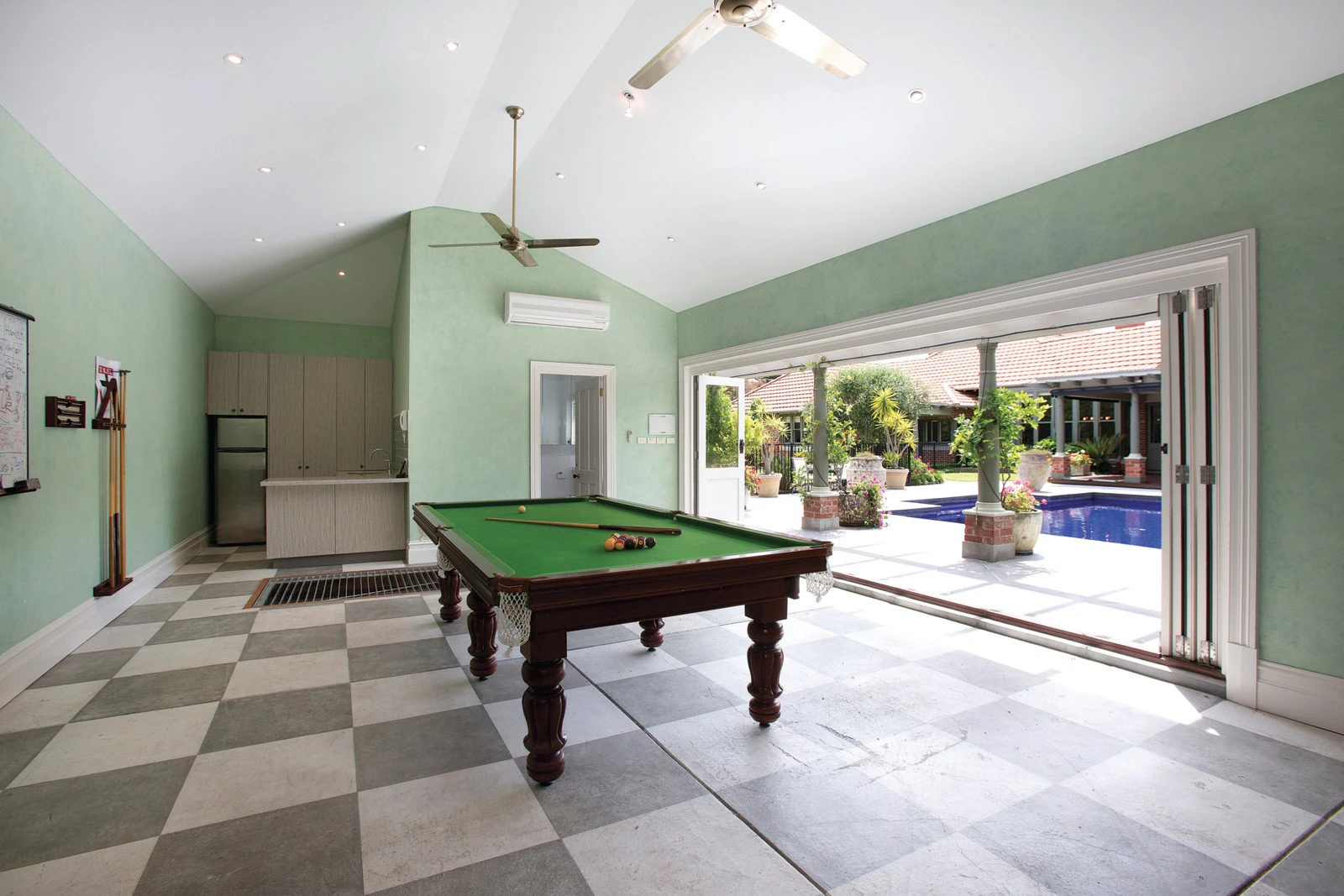 21-25 Oakwood Avenue, Brighton, VIC