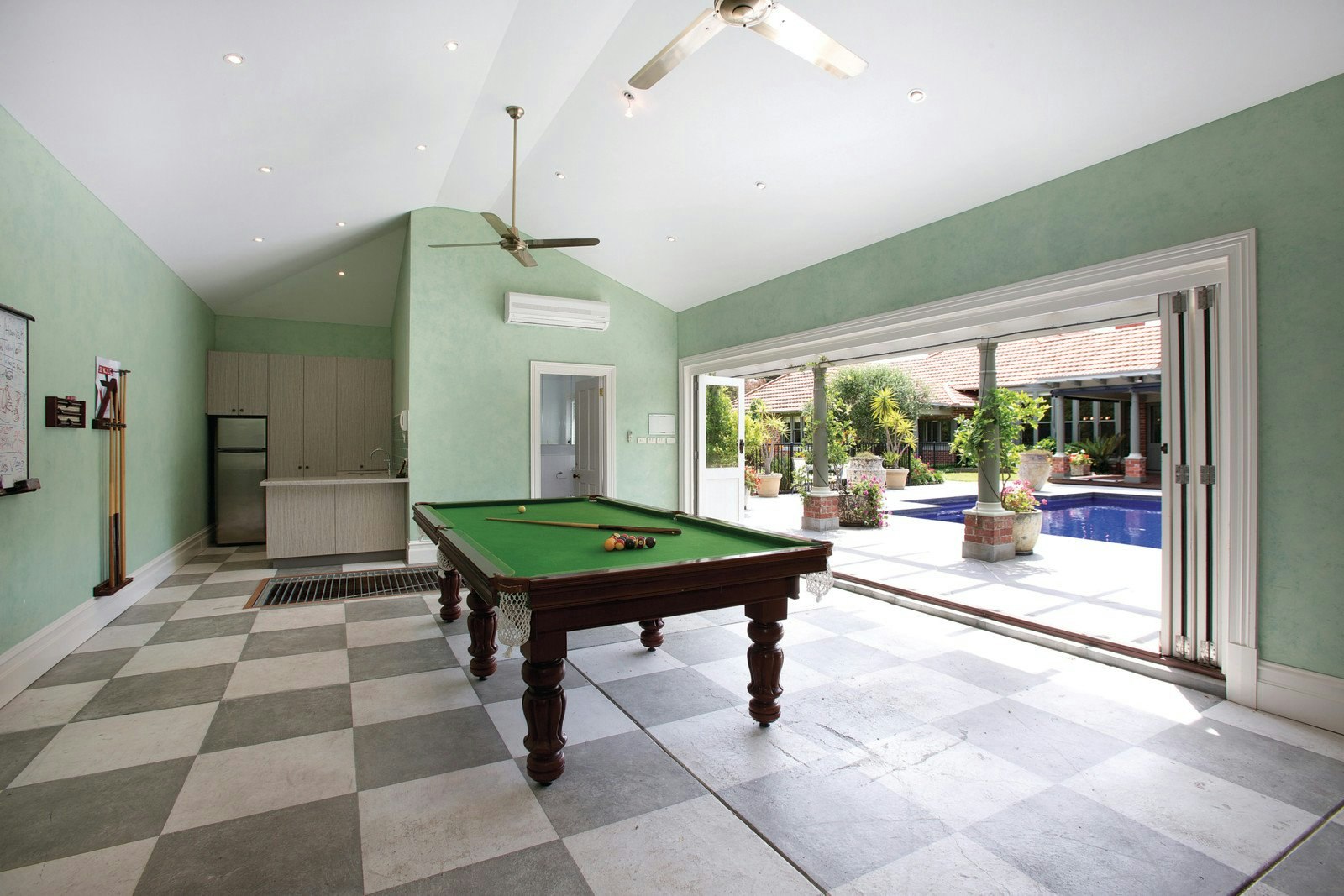 21-25 Oakwood Avenue, Brighton, VIC