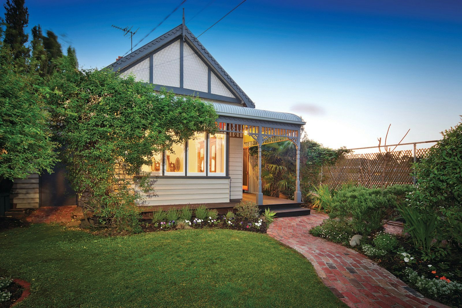 9 Carrington Grove, St Kilda East, VIC