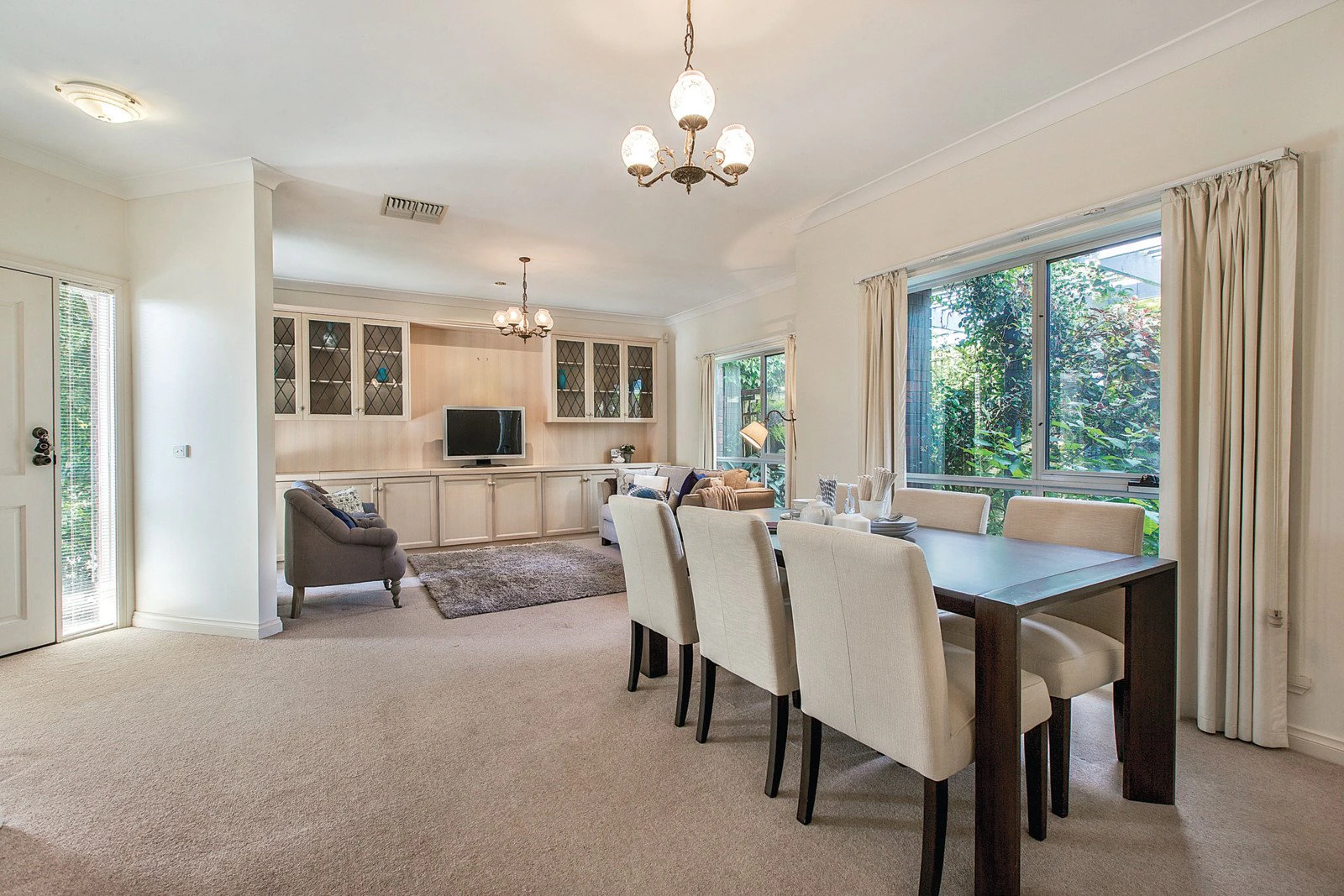 2/8 Milverton Street, Camberwell, VIC