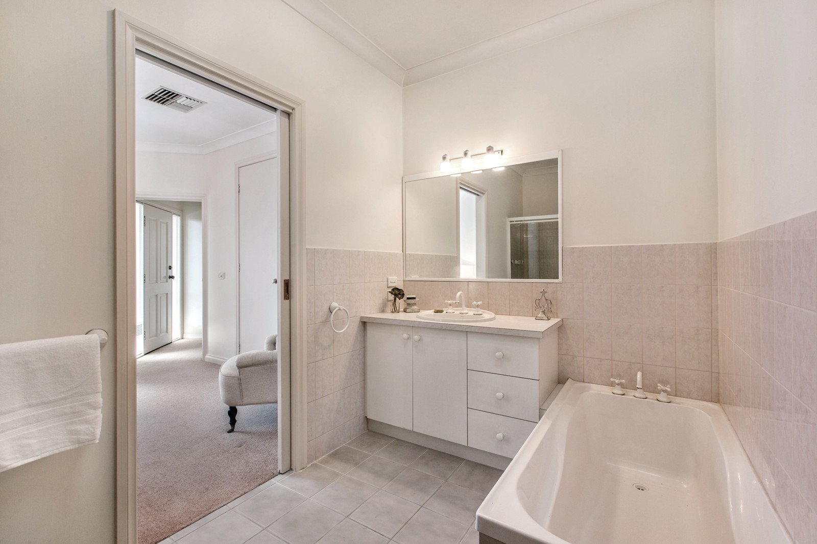 2/8 Milverton Street, Camberwell - Thumbnail 7