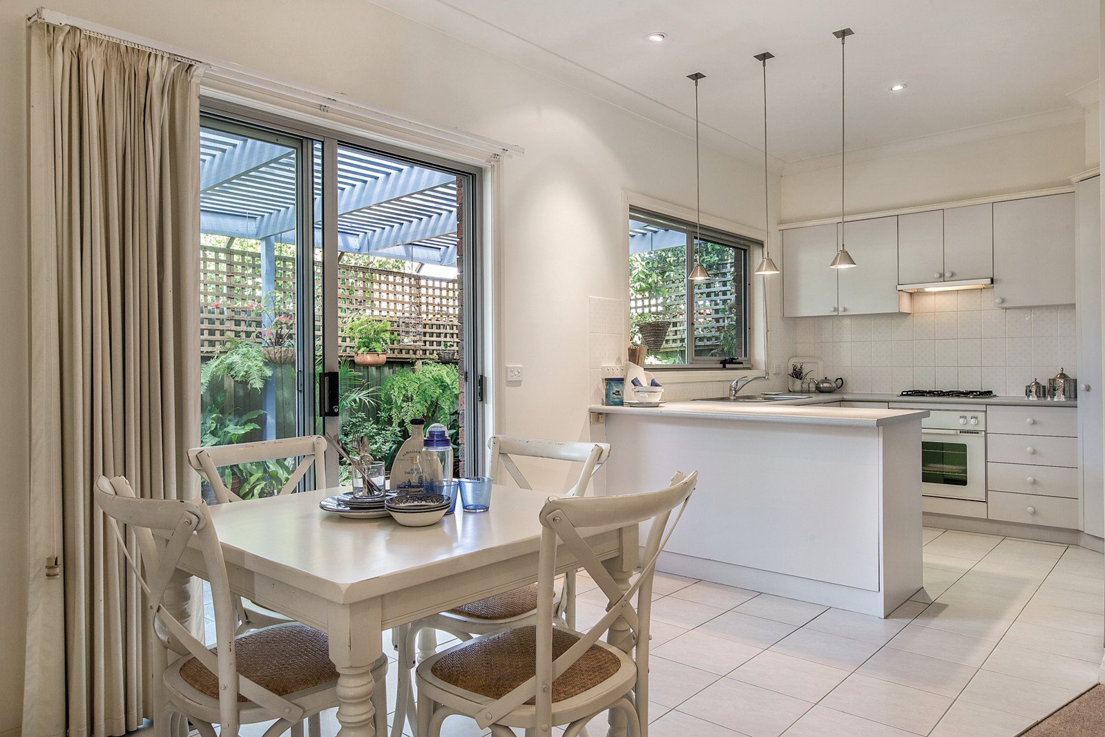2/8 Milverton Street, Camberwell - Thumbnail 3
