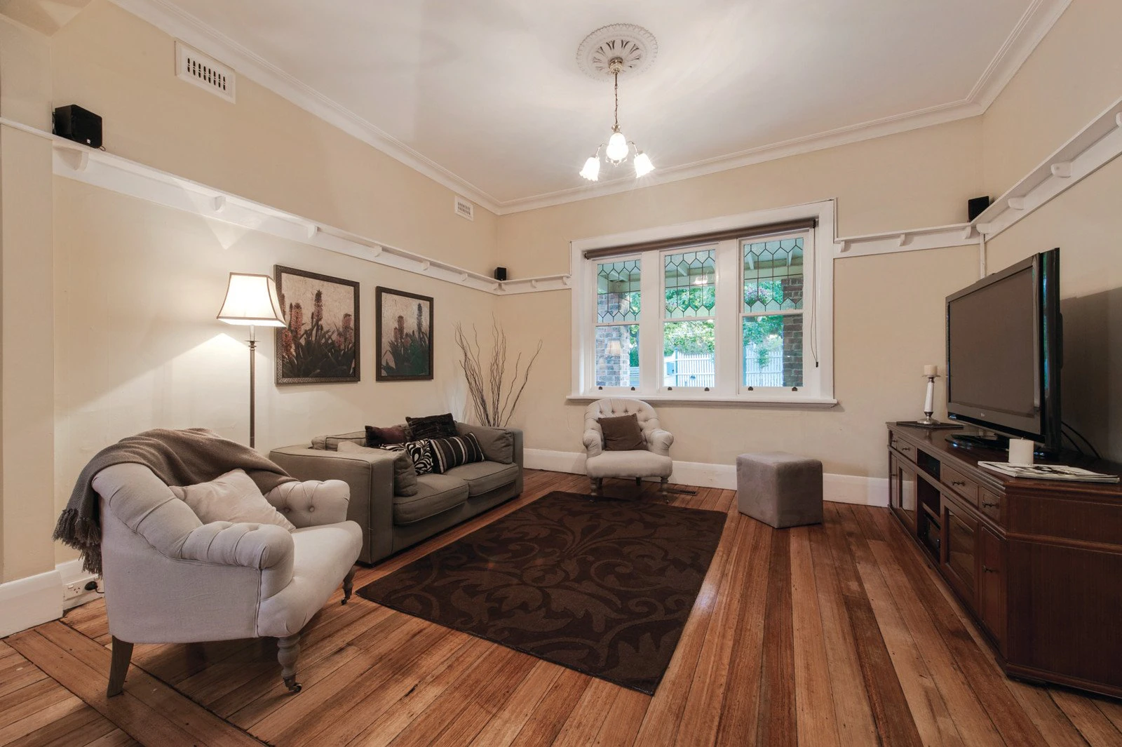 2 Lightfoot Street, Mont Albert, VIC