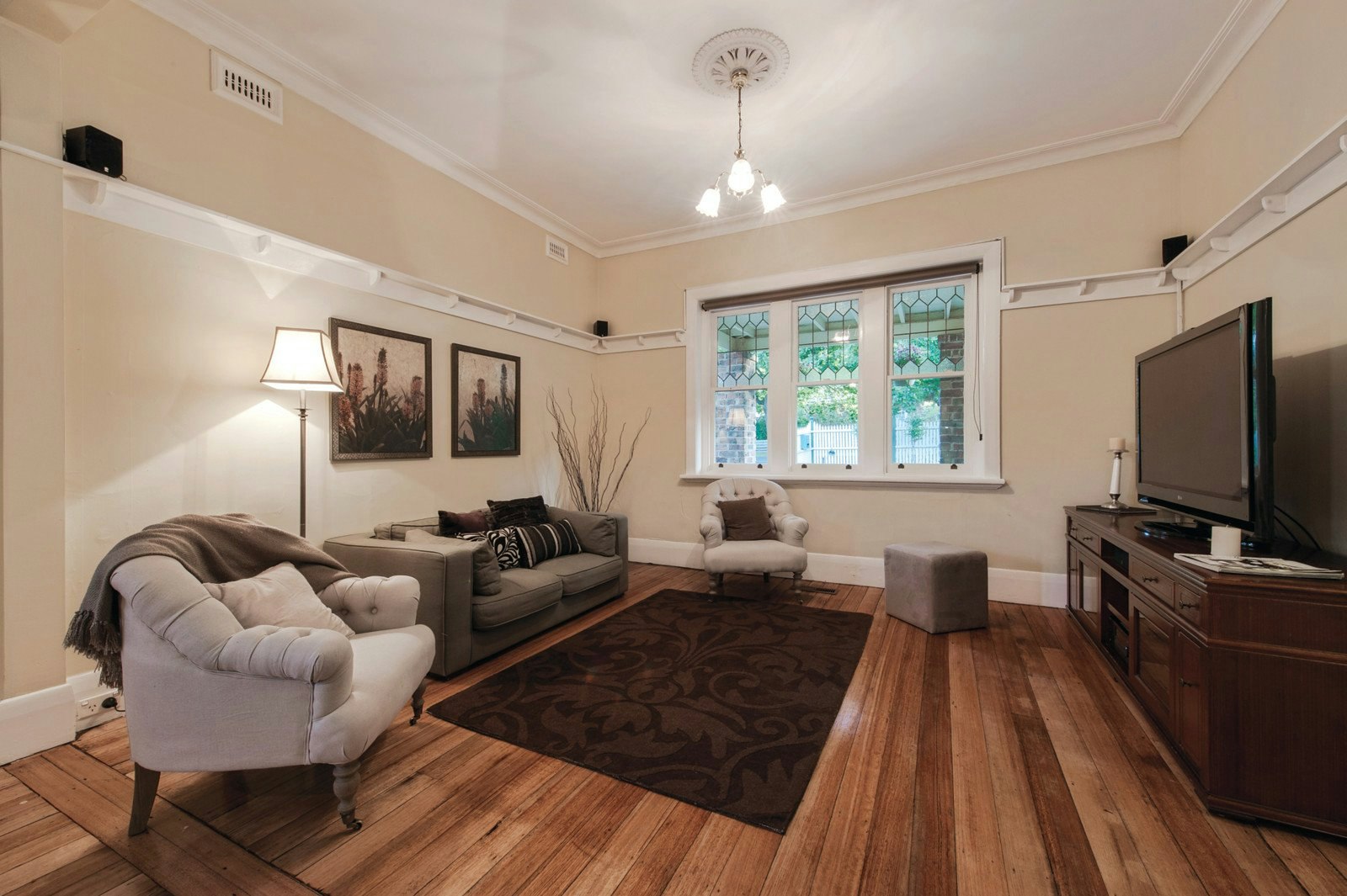 2 Lightfoot Street, Mont Albert, VIC