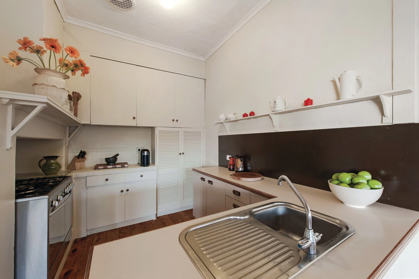 2 Lightfoot Street, Mont Albert, VIC