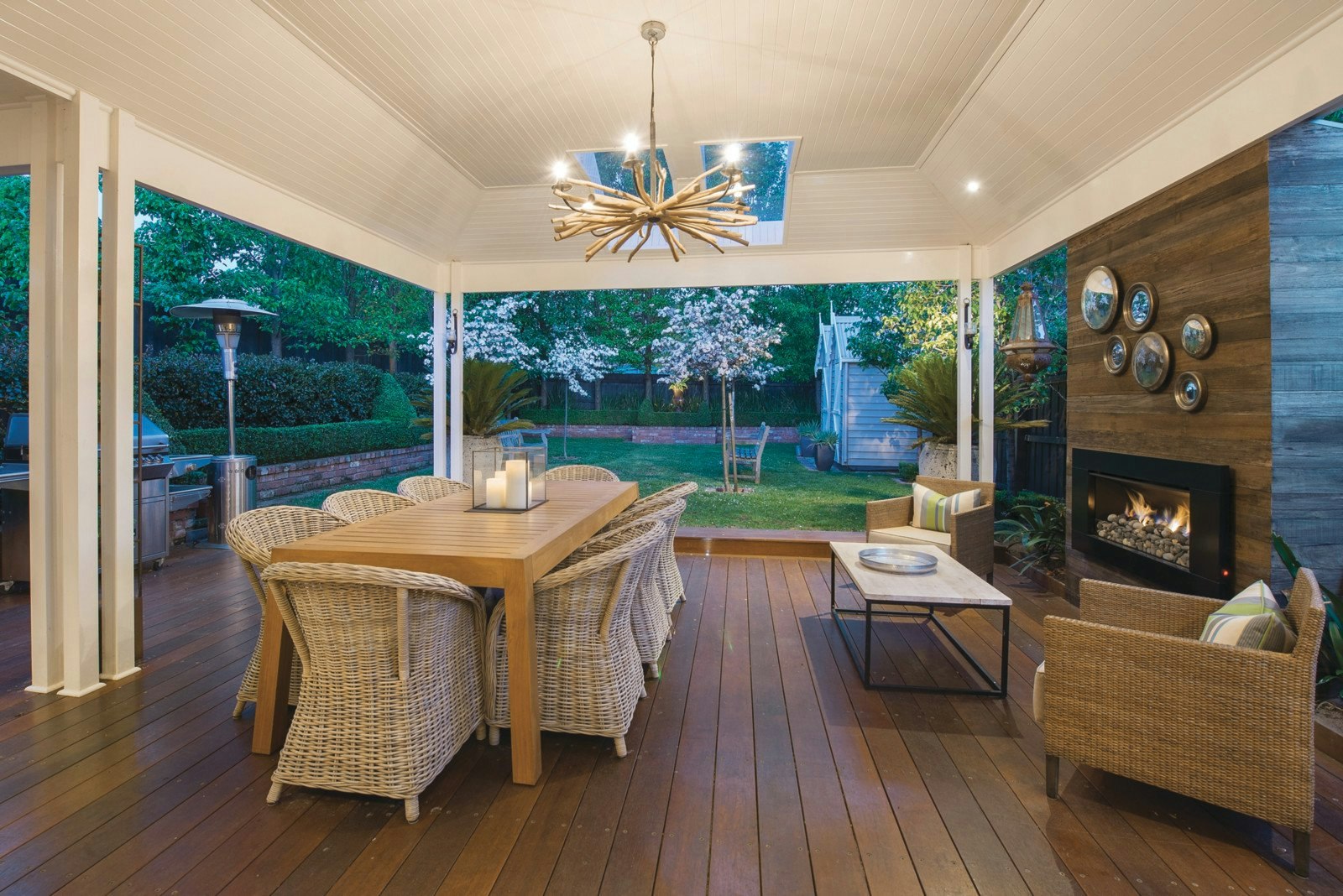 51 Essex Road, Surrey Hills, VIC