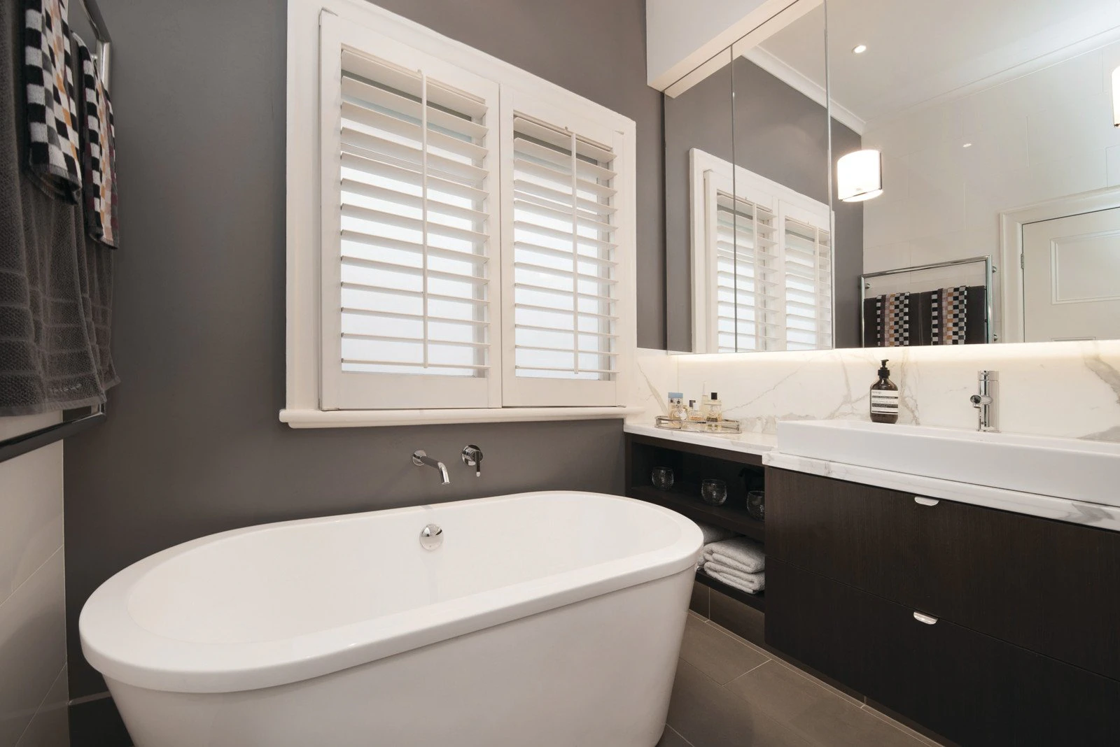 51 Essex Road, Surrey Hills, VIC