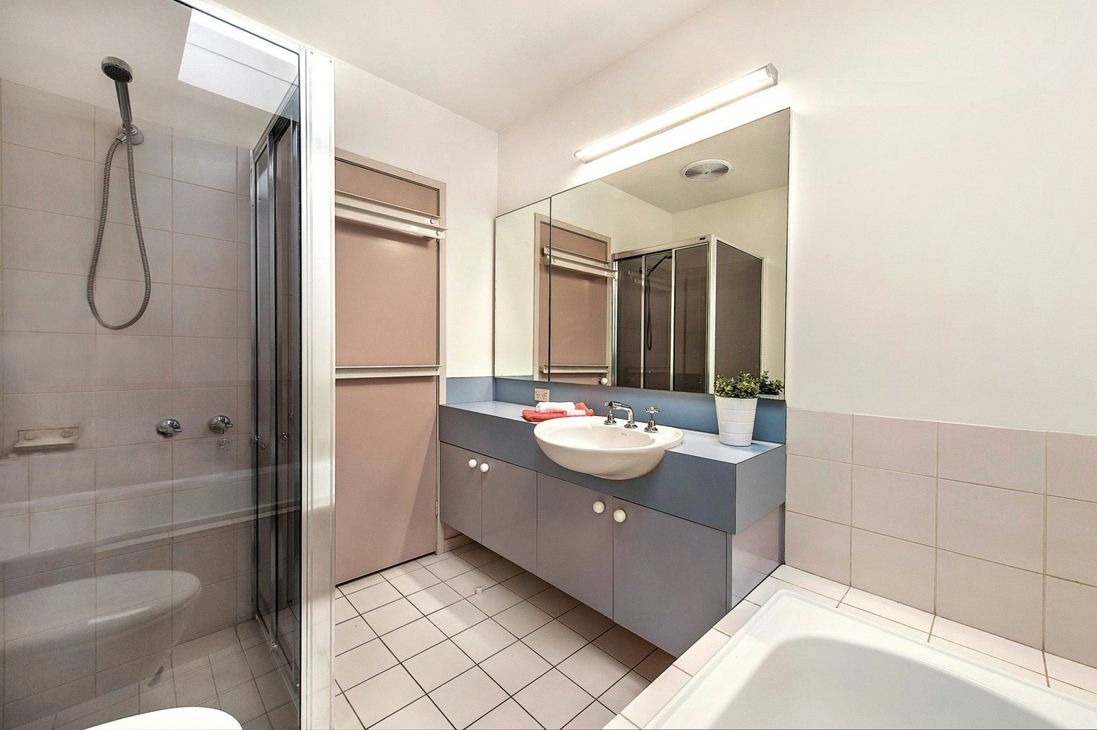 11 Minto Street, Kew East, VIC