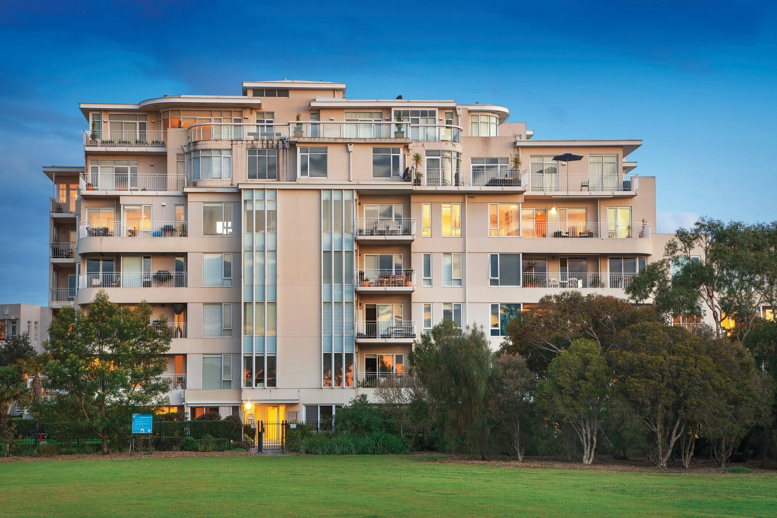 32/8 Graham Street, Port Melbourne, VIC