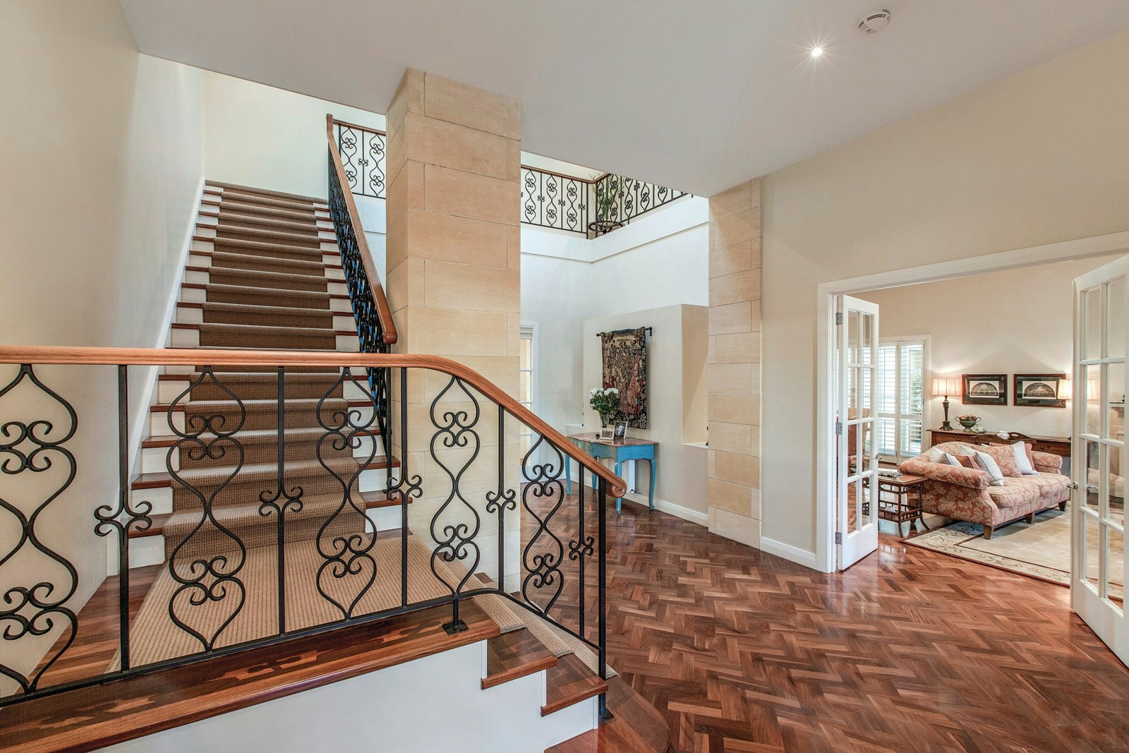 19 Monomeath Avenue, Canterbury, VIC