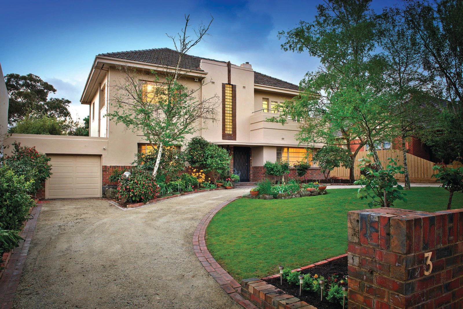 3 Smythe Avenue, Mont Albert, VIC