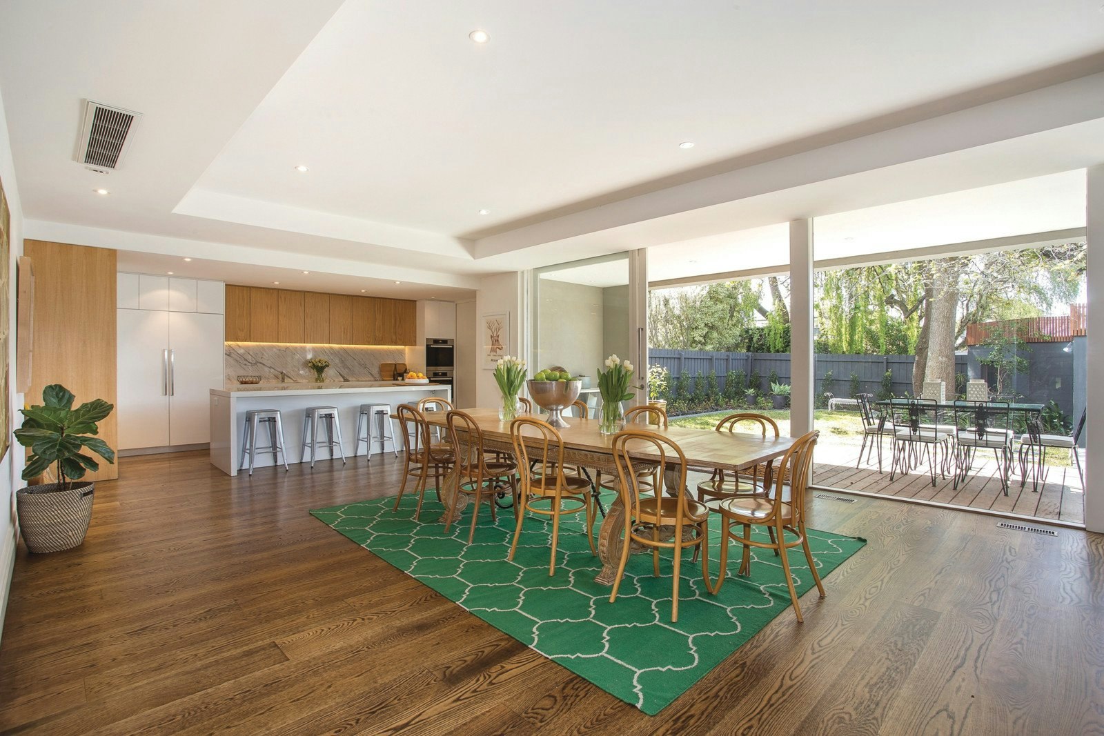 18 Coonil Crescent, Malvern, VIC