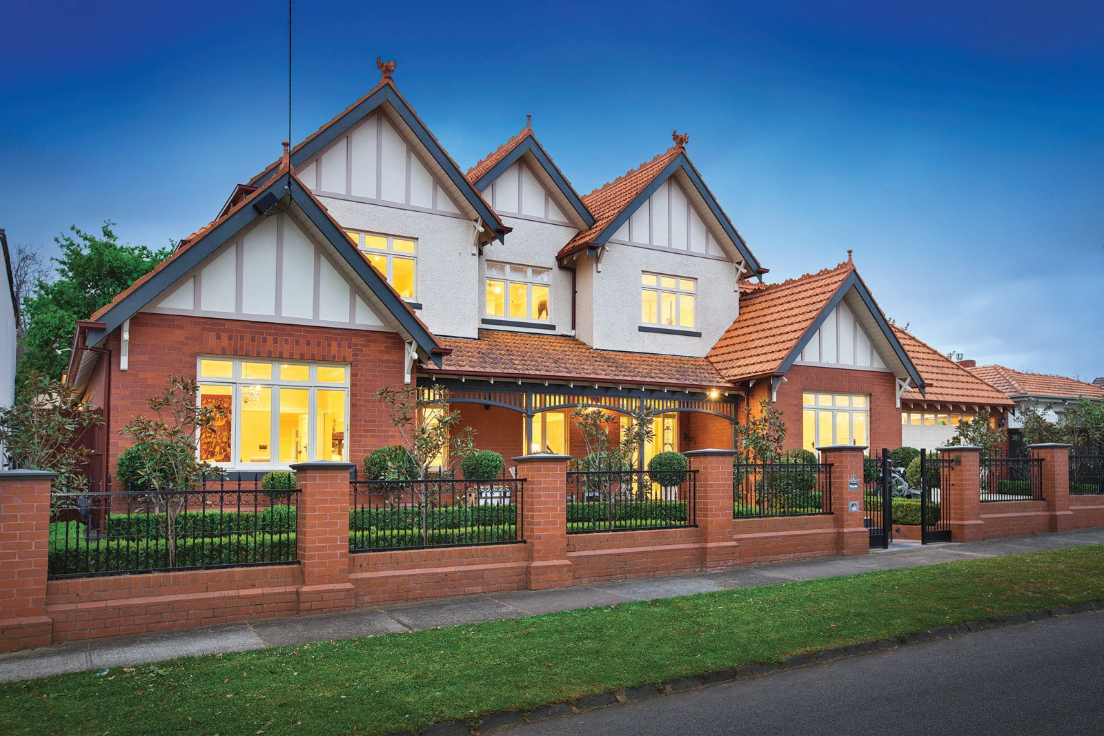 15 Leeds Street, Canterbury, VIC