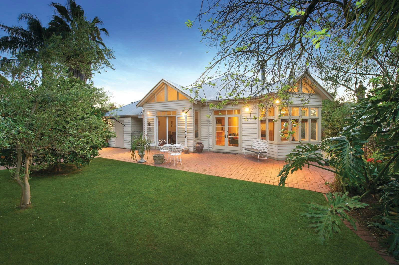 8 Scott Street, Canterbury, VIC